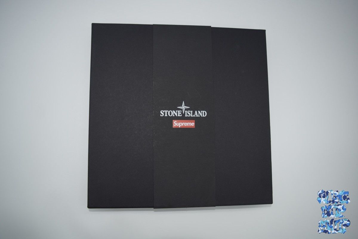 Stone Island × Supreme Supreme Stone Island Glow Knit Balaclava Size ONE SIZE - 1 Thumbnail