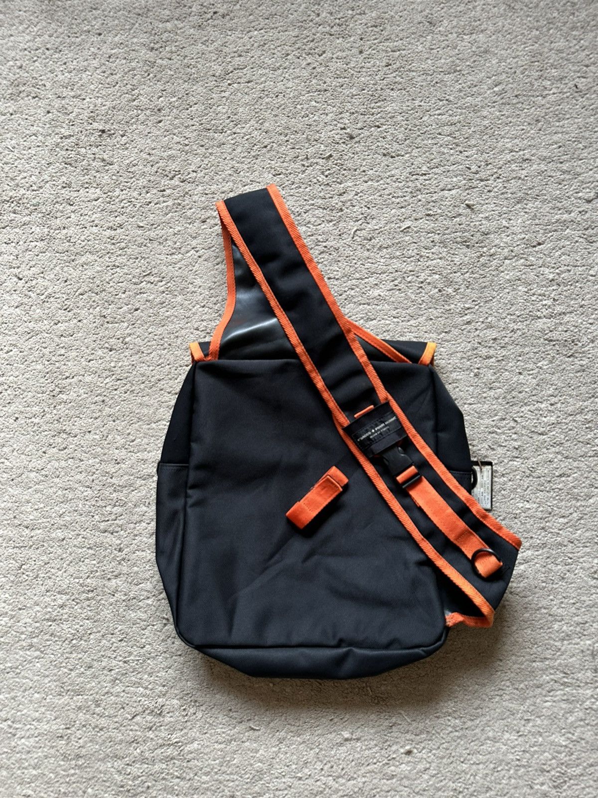 Yohji Yamamoto 2000s Yohji Yamamoto Pour Homme Yssac Crossbody Bag Size ONE SIZE - 7 Thumbnail