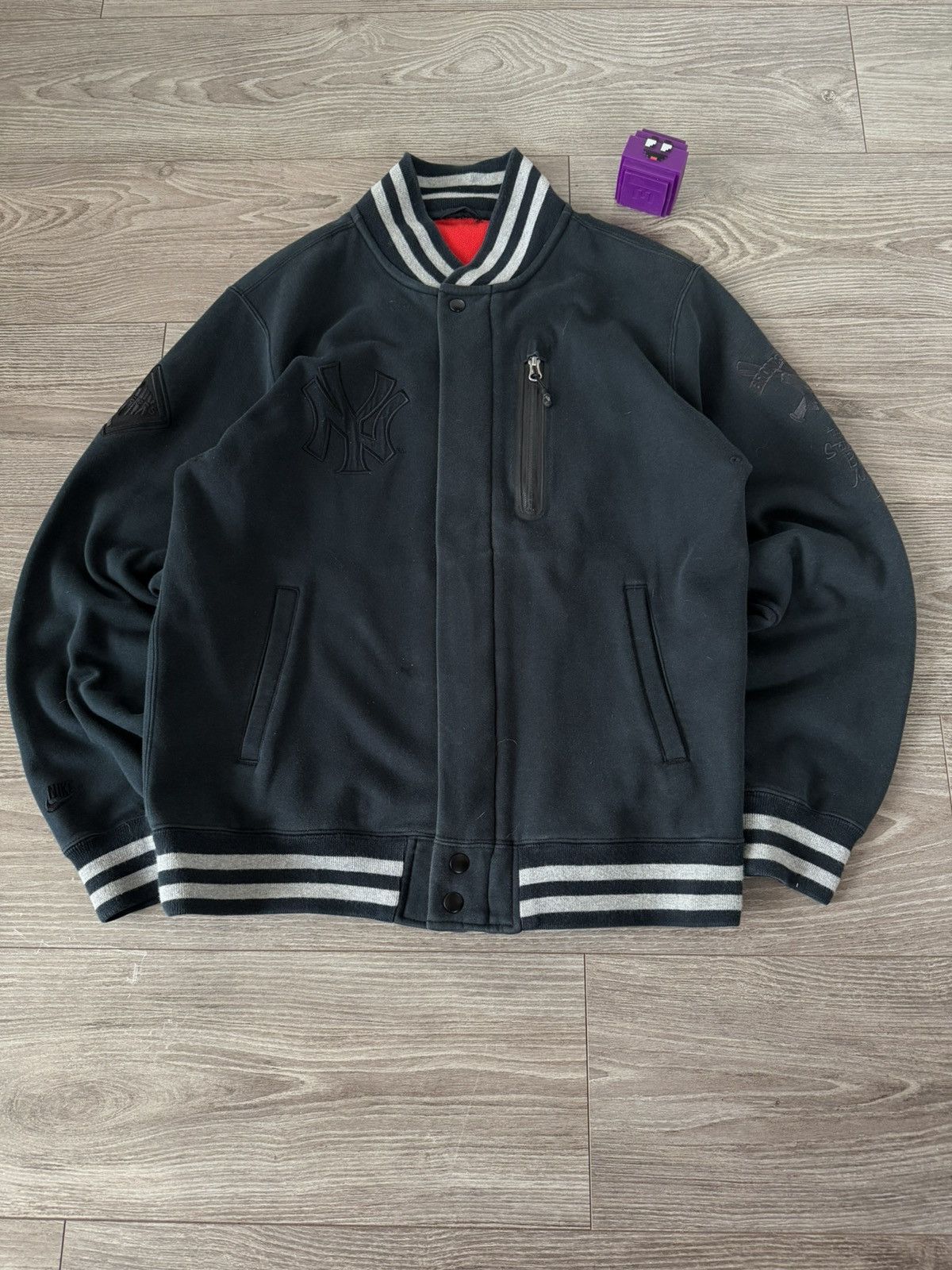Nike Rare Nike x New York Yankees Embroidered Big Logo Bomber JKT Size US M / EU 48-50 / 2 - 8 Thumbnail