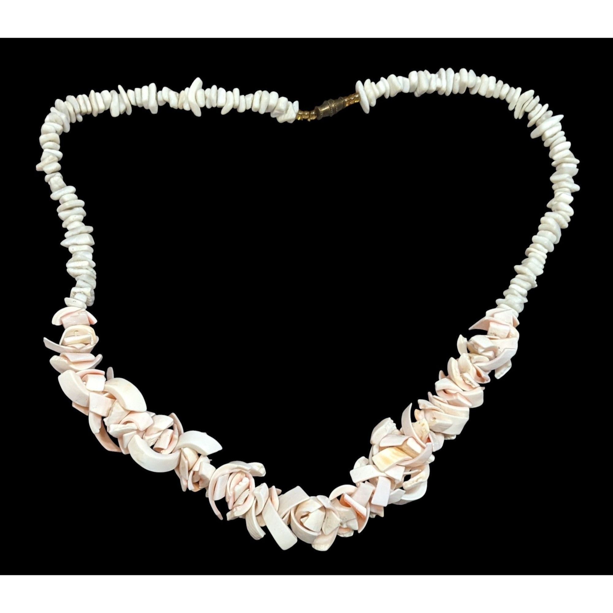 Other Vintage 70s Beachy Pink And White Shell Chip Beaded Necklace Size ONE SIZE - 1 Thumbnail