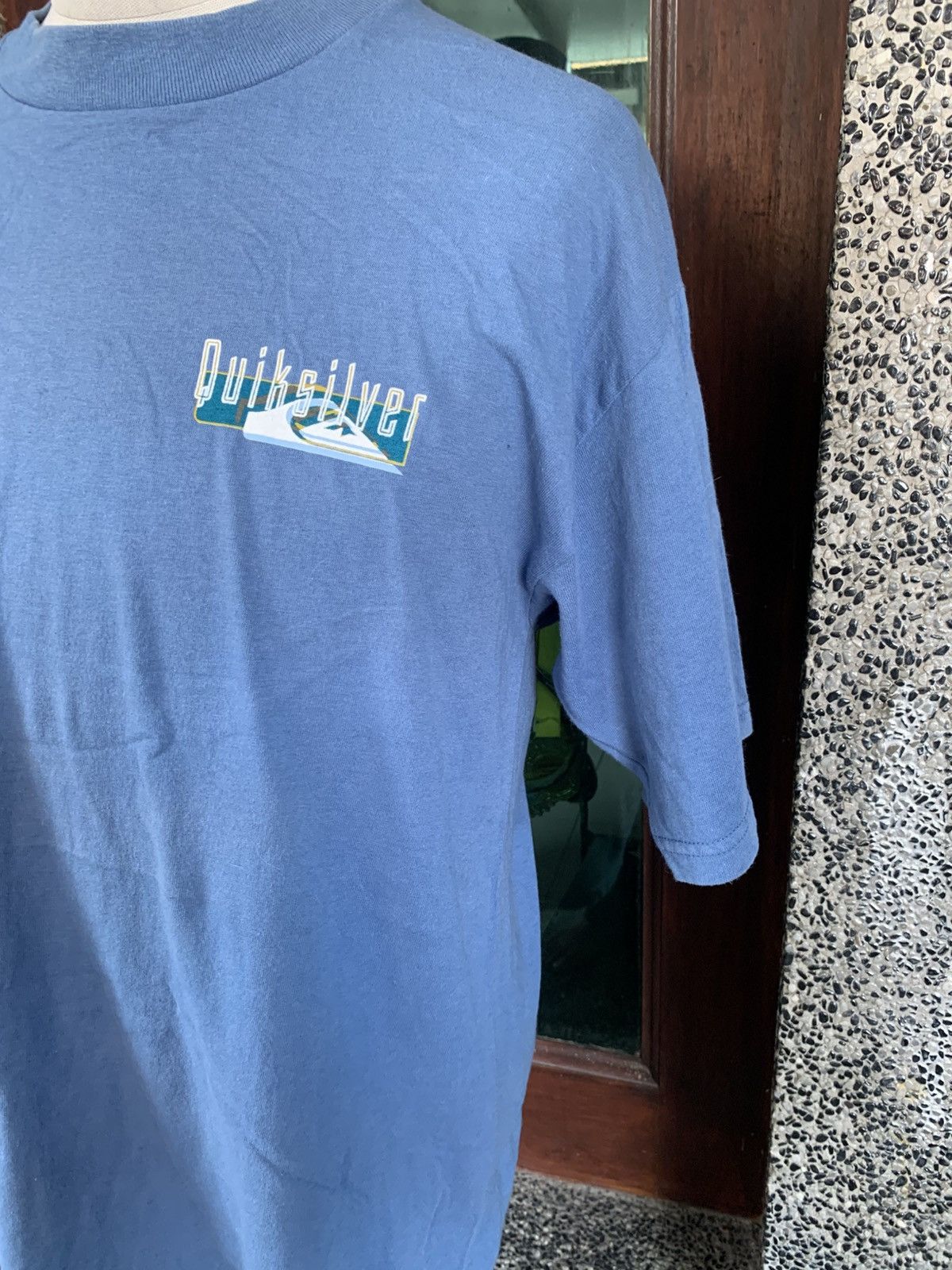 Quiksilver Vintage Quiksilver Surf / Surfing / Surfwear T shirt Size US M / EU 48-50 / 2 - 6 Thumbnail