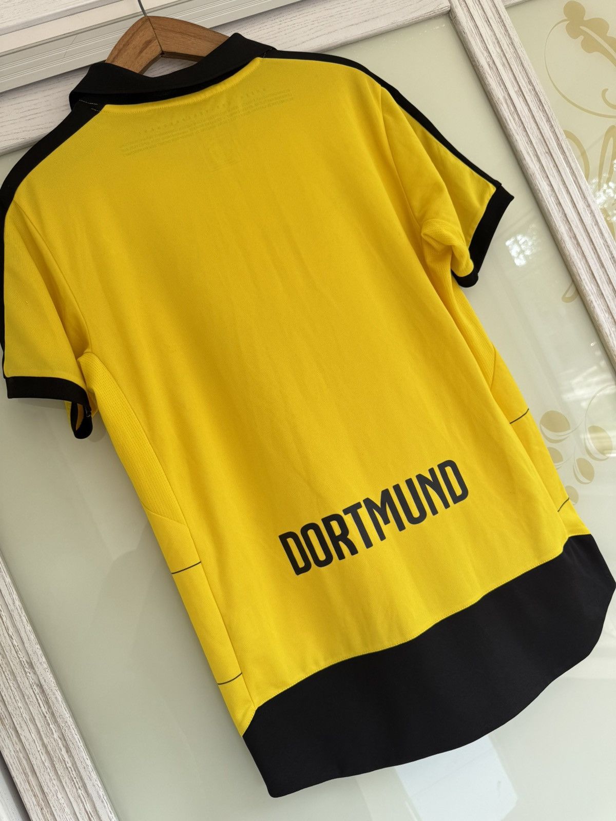 Puma Borussia Dortmund 2015-2016 Home Soccer Jersey Football Kit Size US M / EU 48-50 / 2 - 8 Thumbnail