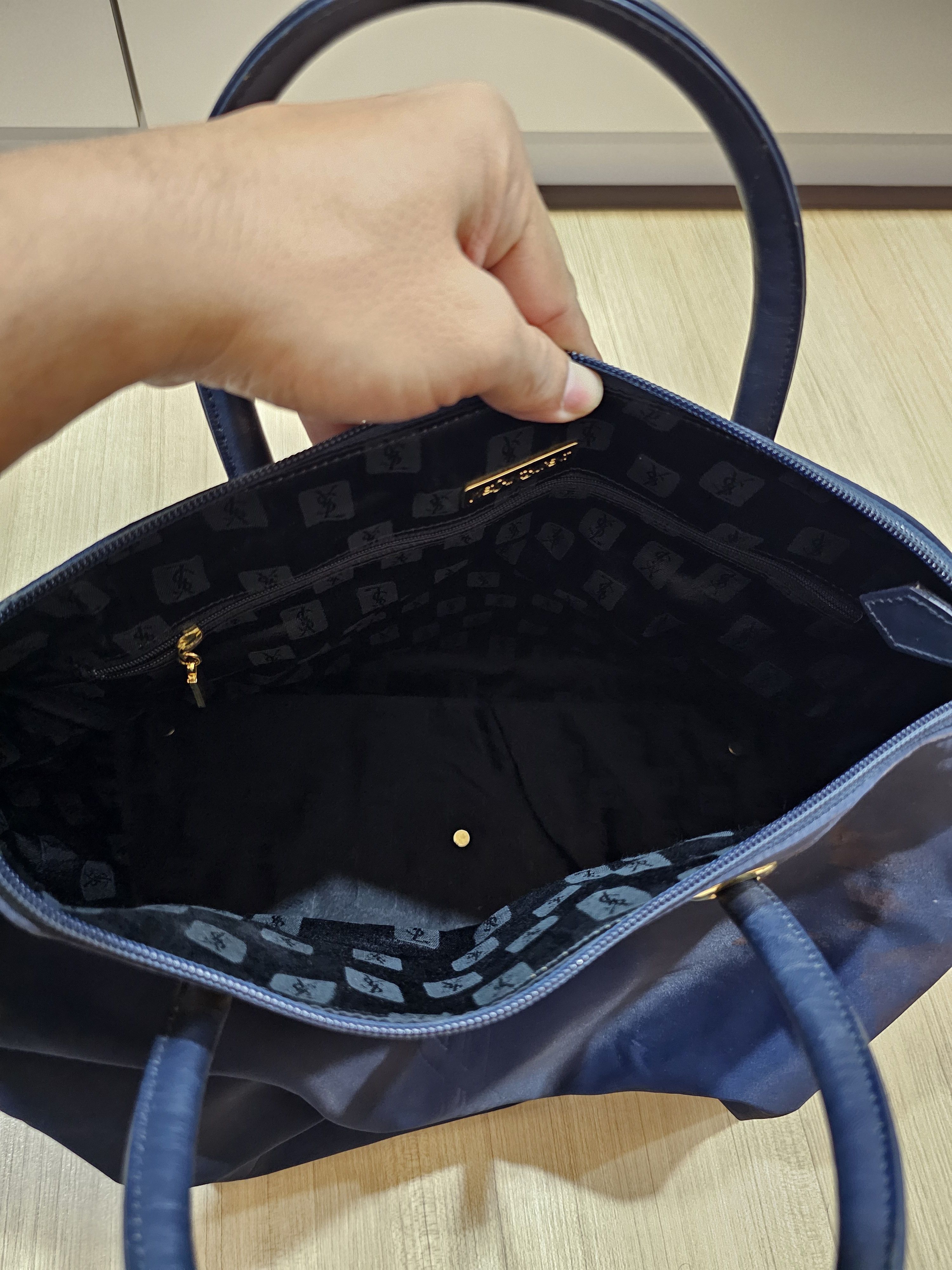 Yves Saint Laurent Yves Saint Laurent YSL Boston Bag Size ONE SIZE - 9 Thumbnail