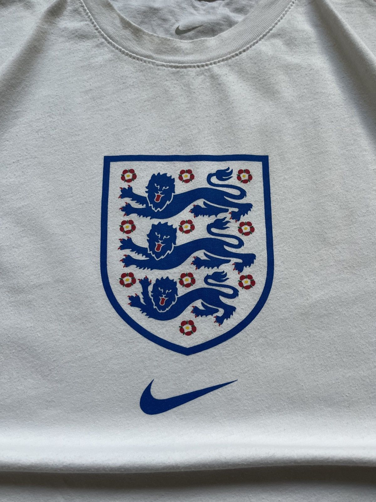 Vintage Vintage Nike England Football T-shirt Big Logo Soccer Tee Y2K Size US L / EU 52-54 / 3 - 2 Thumbnail