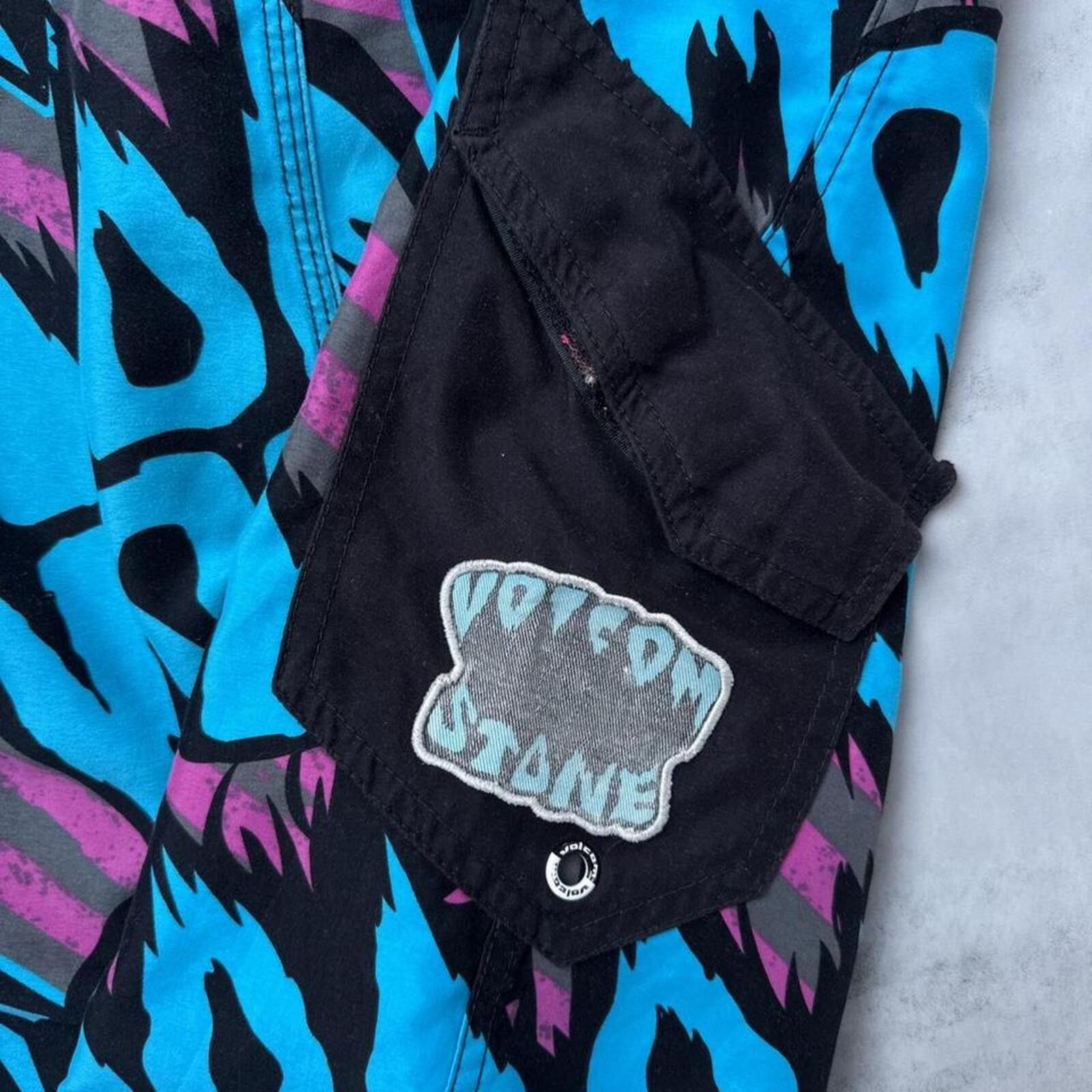 Volcom Y2K Volcom 00s blue surf board shorts Size US 34 / EU 50 - 7 Thumbnail