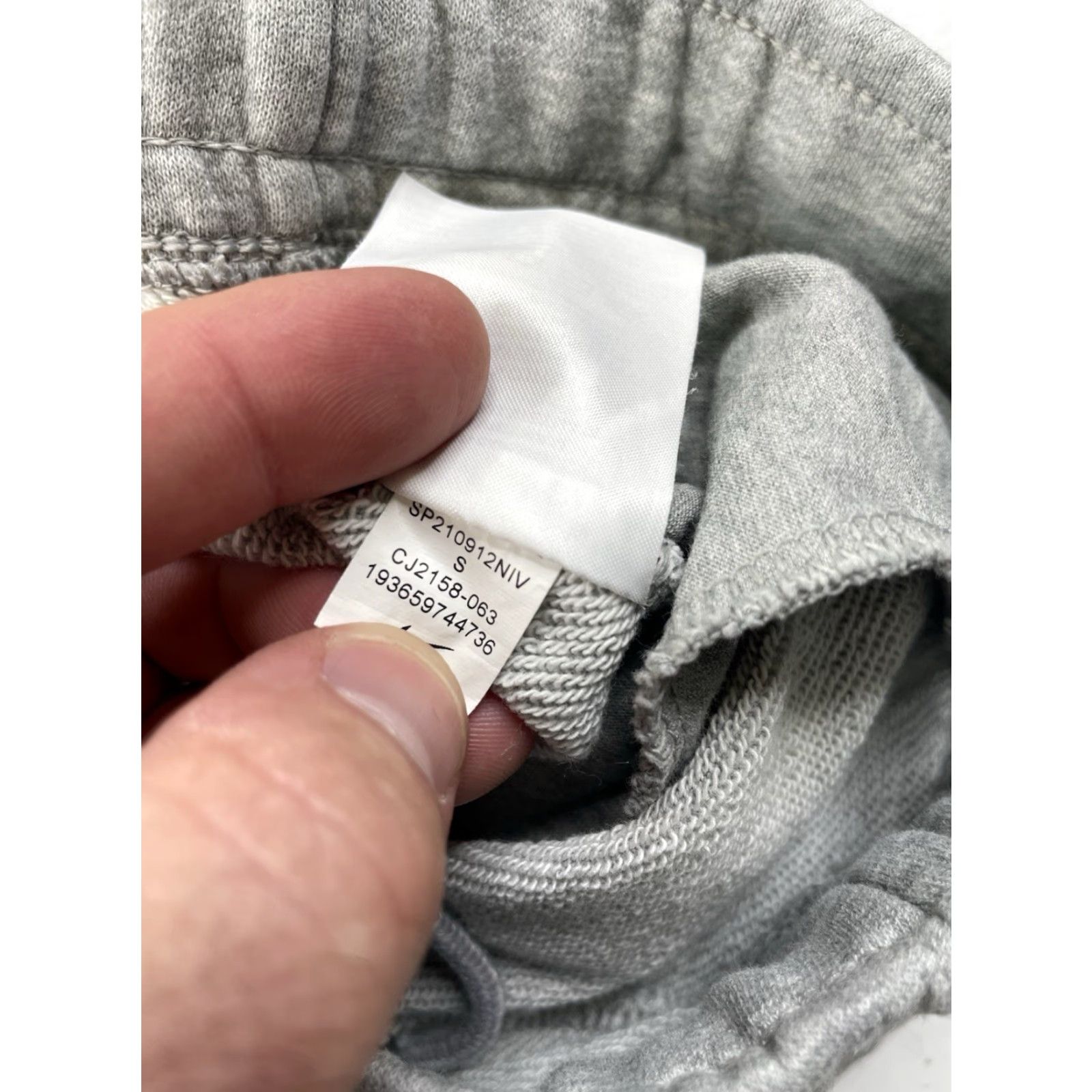 Nike Nike Sweat Shorts Women's Small Sportswear Essential Gray CJ2158-063 Size 28" / US 6 / IT 42 - 7 Thumbnail