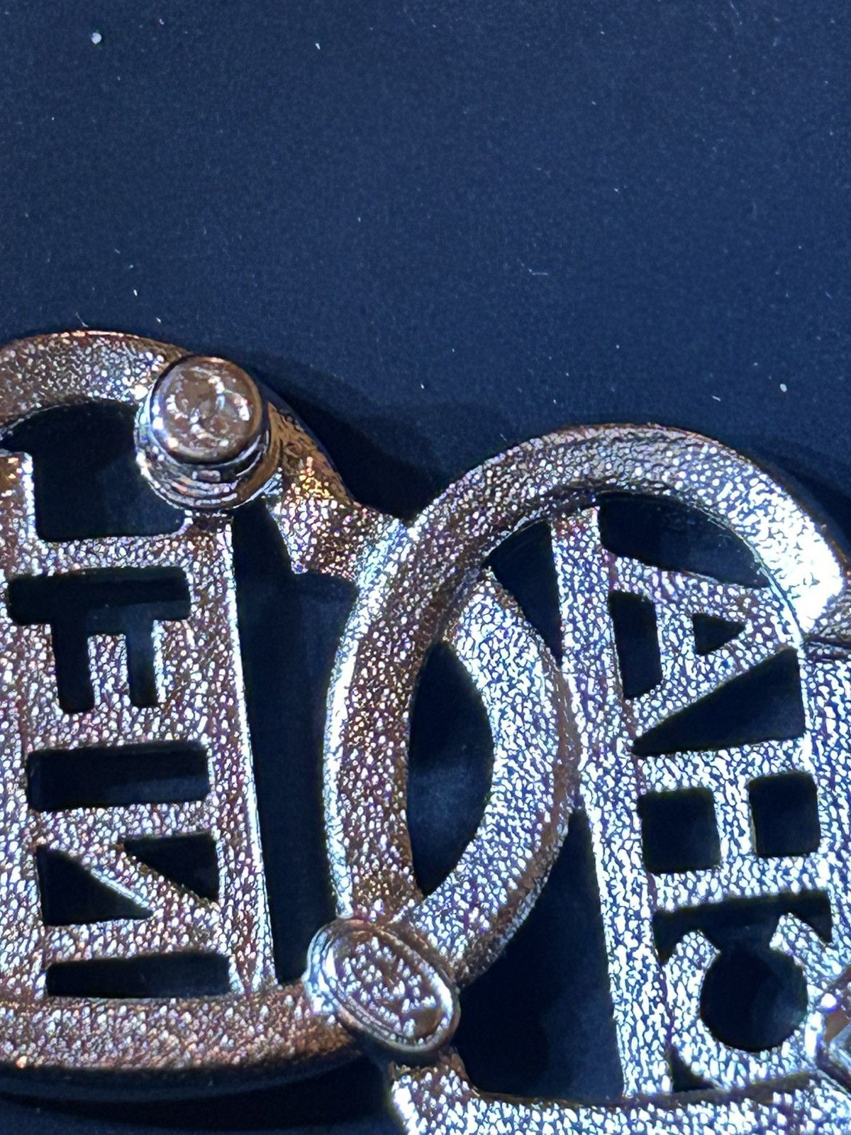 Chanel Chanel Crystal Double Heart Logo Brooch Silver C23N Size ONE SIZE - 11 Thumbnail