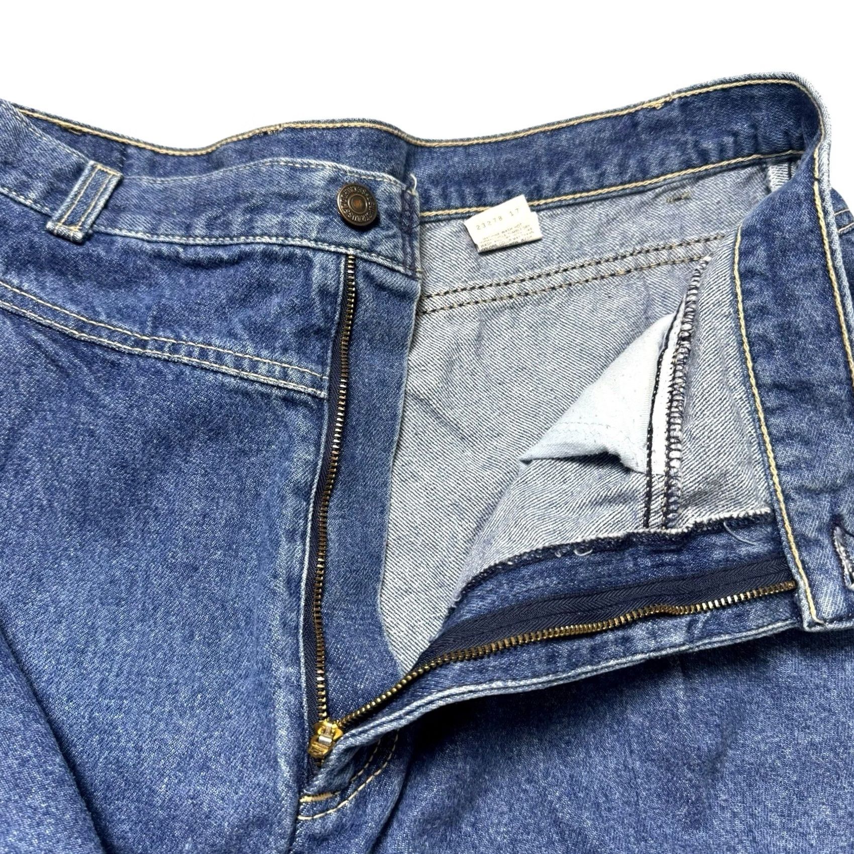 Levi's VINTAGE Levi's Jeans Women 24W USA Made Tapered Grunge Skater Leather? (Note: No extra info) Size 42" / US 20 - 7 Thumbnail