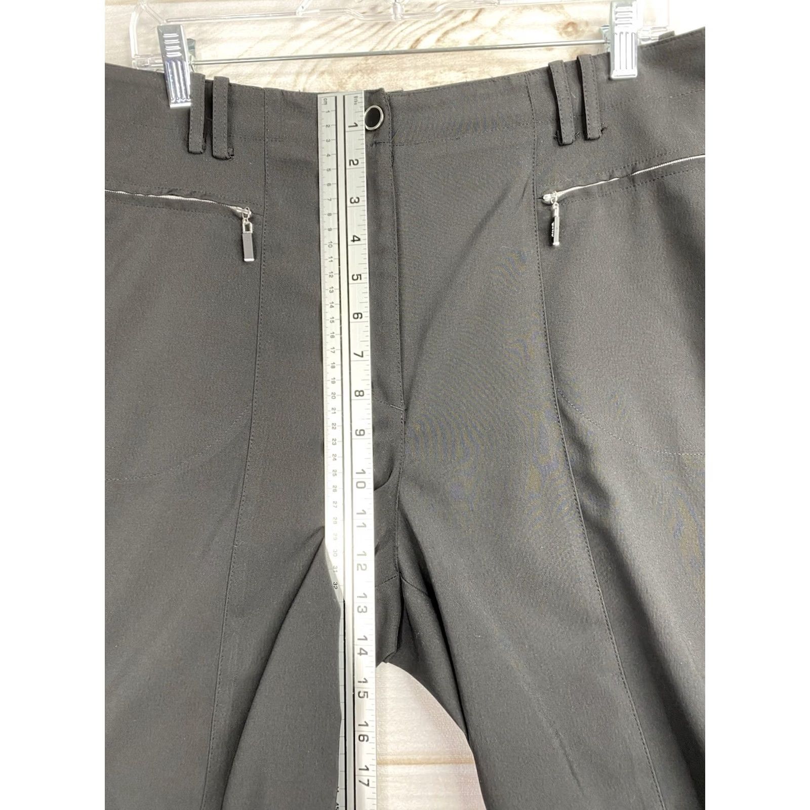 DKNY DKNY Golf Shorts Bermuda Zip Pockets Black 14 Women’s Stretch Casual Bermuda Shorts DKNY Women’s Size 14 Black Golf Shorts Size 36" / US 14 / IT 50 - 4 Thumbnail