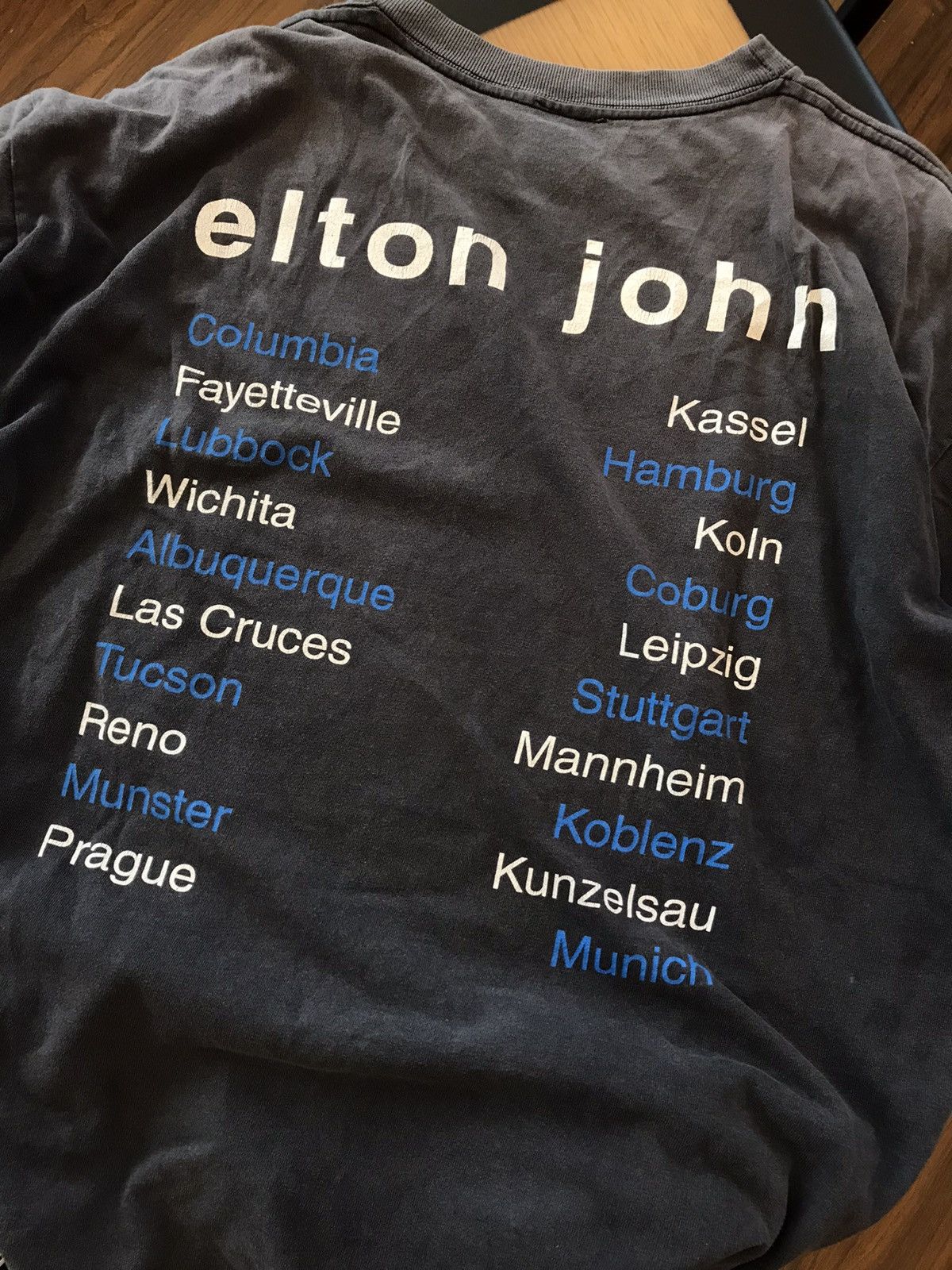 Band Tees × Vintage Vintage Elton john 90s Size US XL / EU 56 / 4 - 4 Thumbnail
