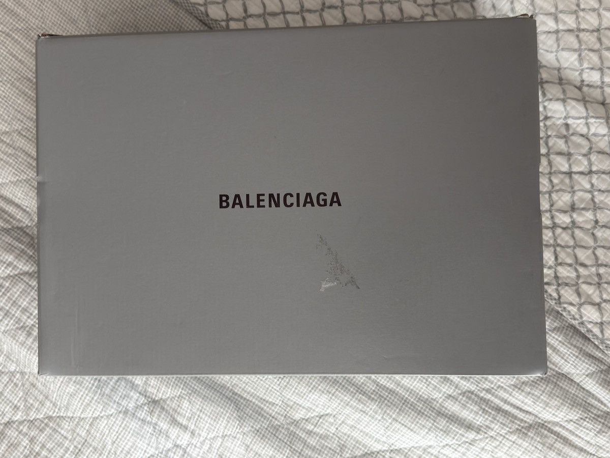 Balenciaga Balenciaga Runner ‘ Fluorescent Yellow ’ Size US 10.5 / EU 43-44 - 10 Thumbnail