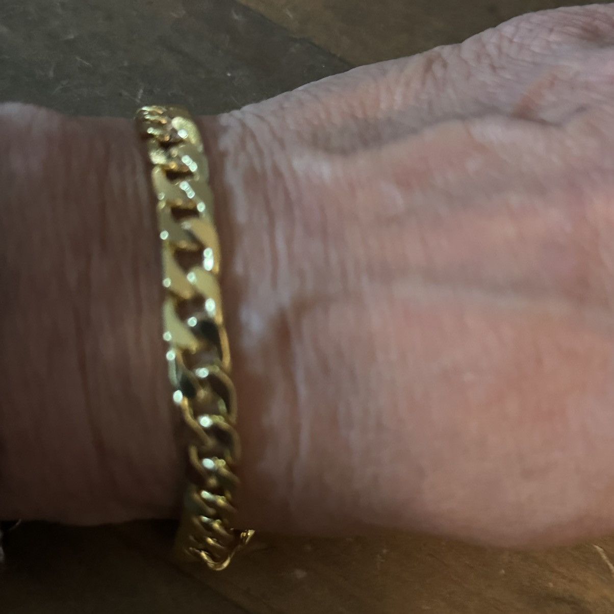 Other Gold tone curb link chain bracelet Size ONE SIZE - 2 Thumbnail