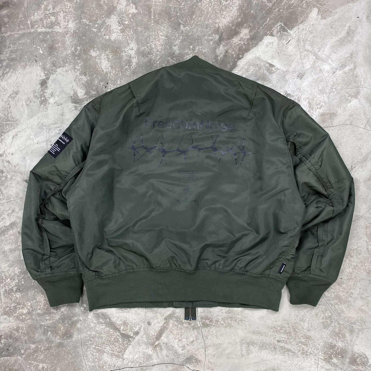 GU × Undercover Oversized Freedom Noise Bomber Size US M / EU 48-50 / 2 - 10 Thumbnail