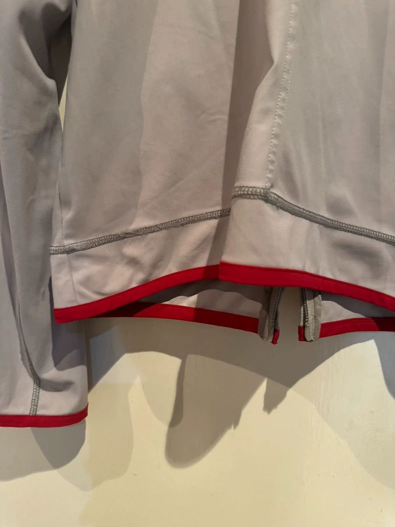 Prada Prada 99ss red Jersey cropped jacket 2504-Nextarrow Size US M / EU 48-50 / 2 - 9 Thumbnail
