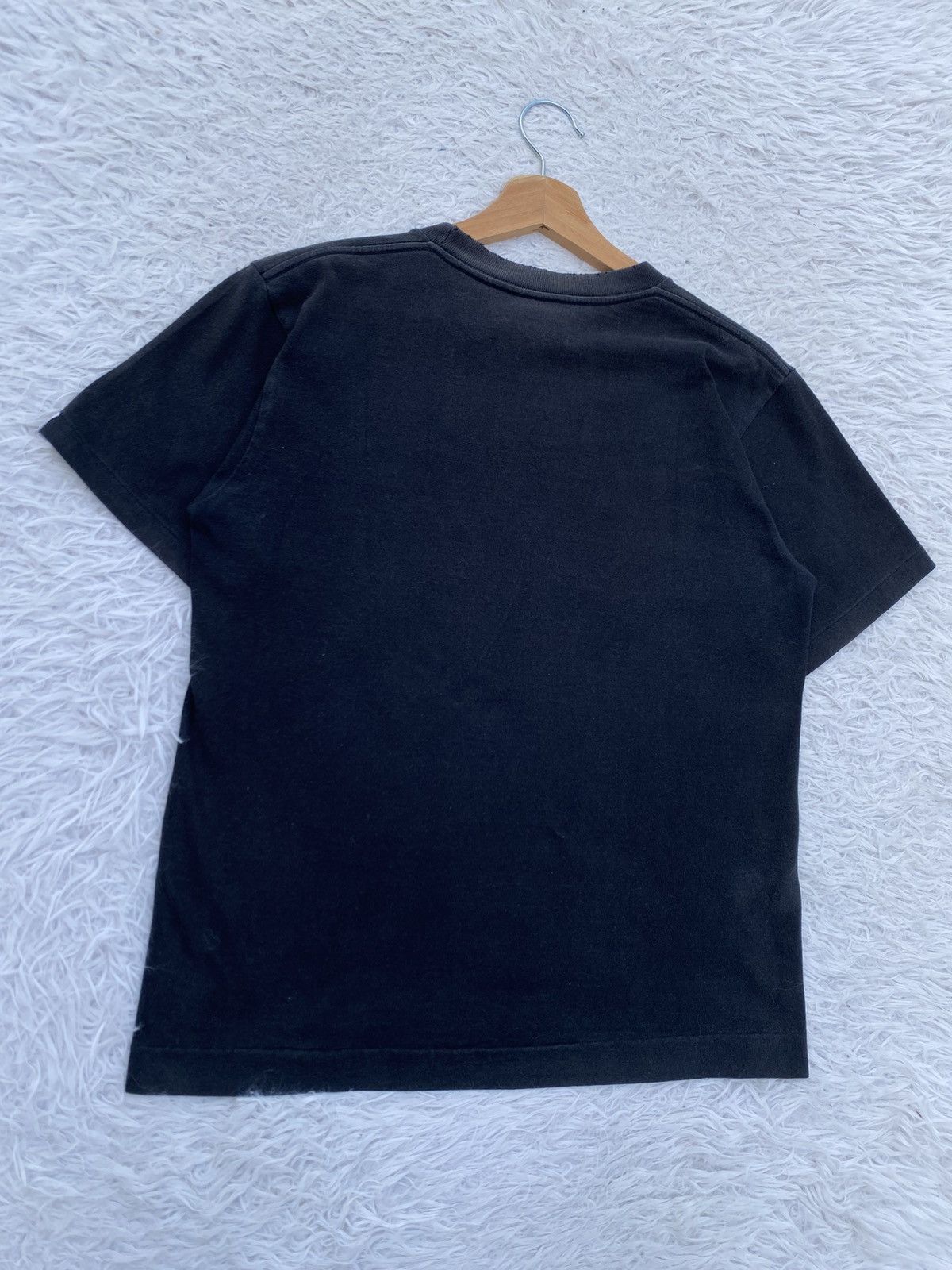 Bape Rare Vintage 2000s BAPE A Bathing Ape Rainbow Tshirt Size US S / EU 44-46 / 1 - 18 Thumbnail