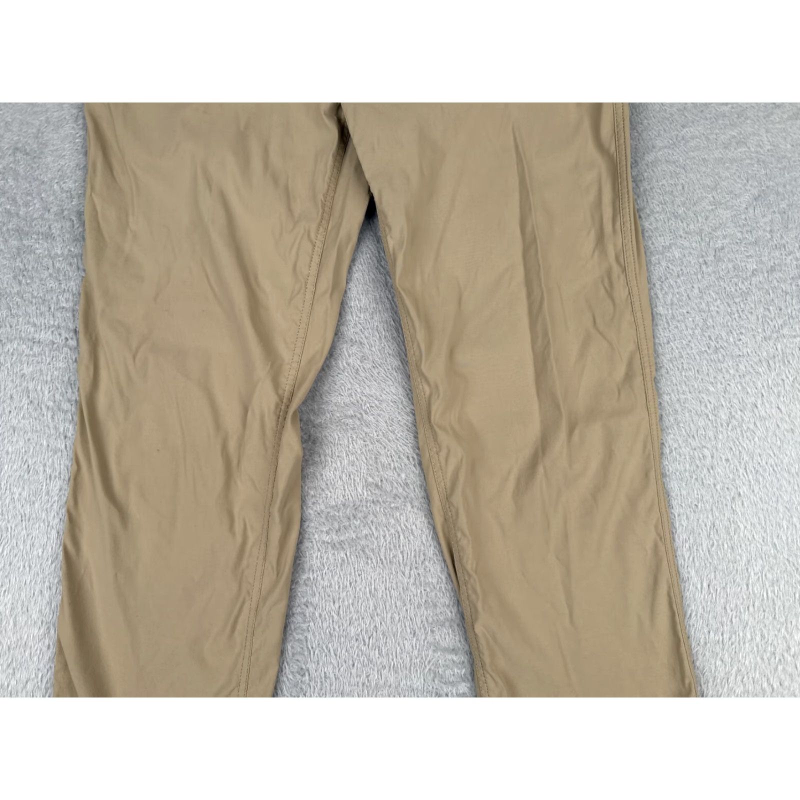 Eddie Bauer Eddie Bauer Pants Men Regular Cargo Straight Brown 33 Nylon Read Me Size US 33 - 3 Thumbnail
