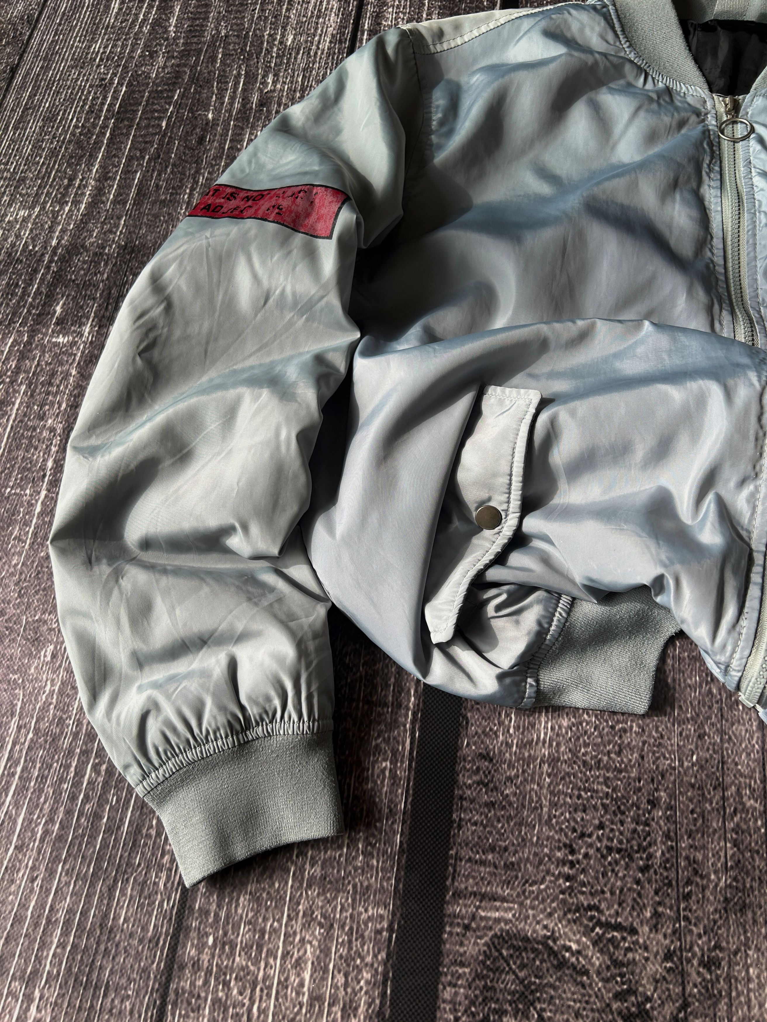 Japanese Brand Light Gray Bomber Jacket Minimal Zip Up Streetwear Outerwear Size US L / EU 52-54 / 3 - 3 Thumbnail