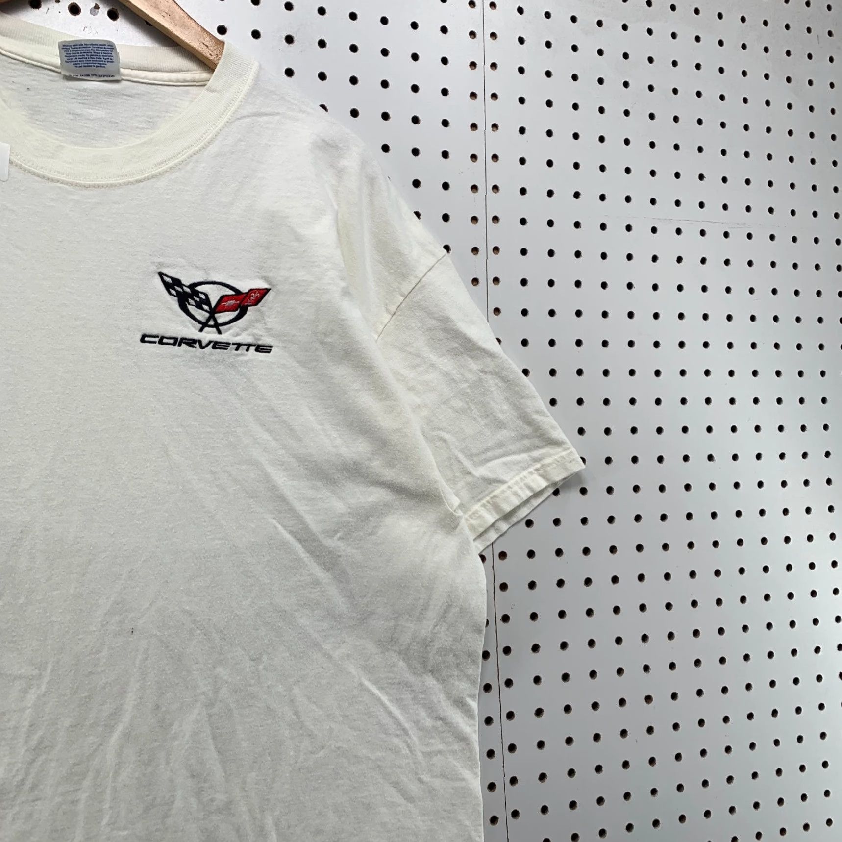 Hanes VINTAGE Chevy Corvette T Shirt Mens XL White Embroidered Short Sleeve Size US XL / EU 56 / 4 - 5 Thumbnail