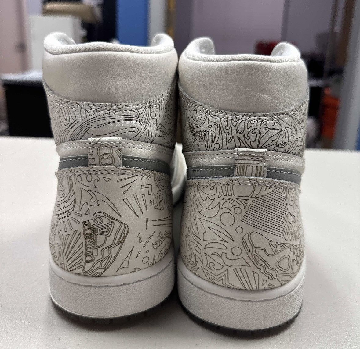 Jordan Brand Size 13 - Air Jordan 1 Retro OG High Laser White Leather Size US 13 / EU 46 - 4 Thumbnail