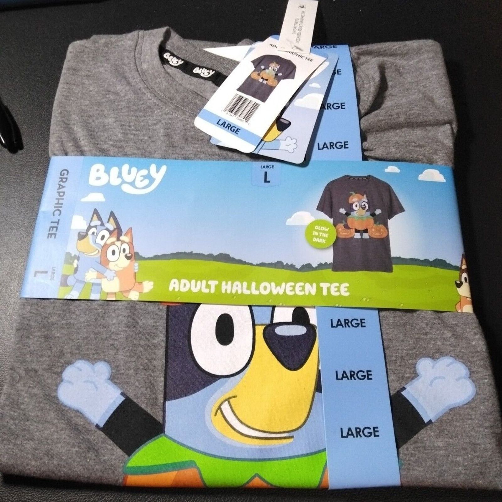 Other Bluey Adult Glow In The Dark Short Sleeve Halloween size L Size US L / EU 52-54 / 3 - 1 Thumbnail