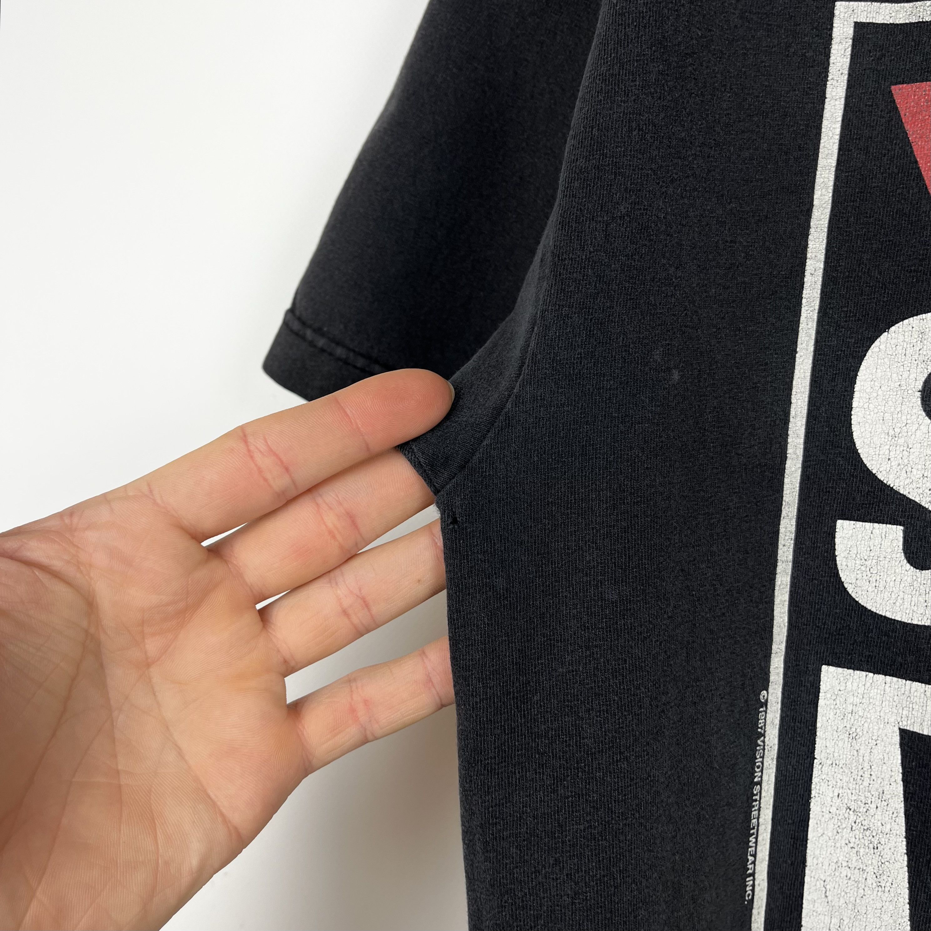 Vision Streetwear Vintage Vision Streetwear Big Logo T Shirt 1987 Size US L / EU 52-54 / 3 - 17 Thumbnail