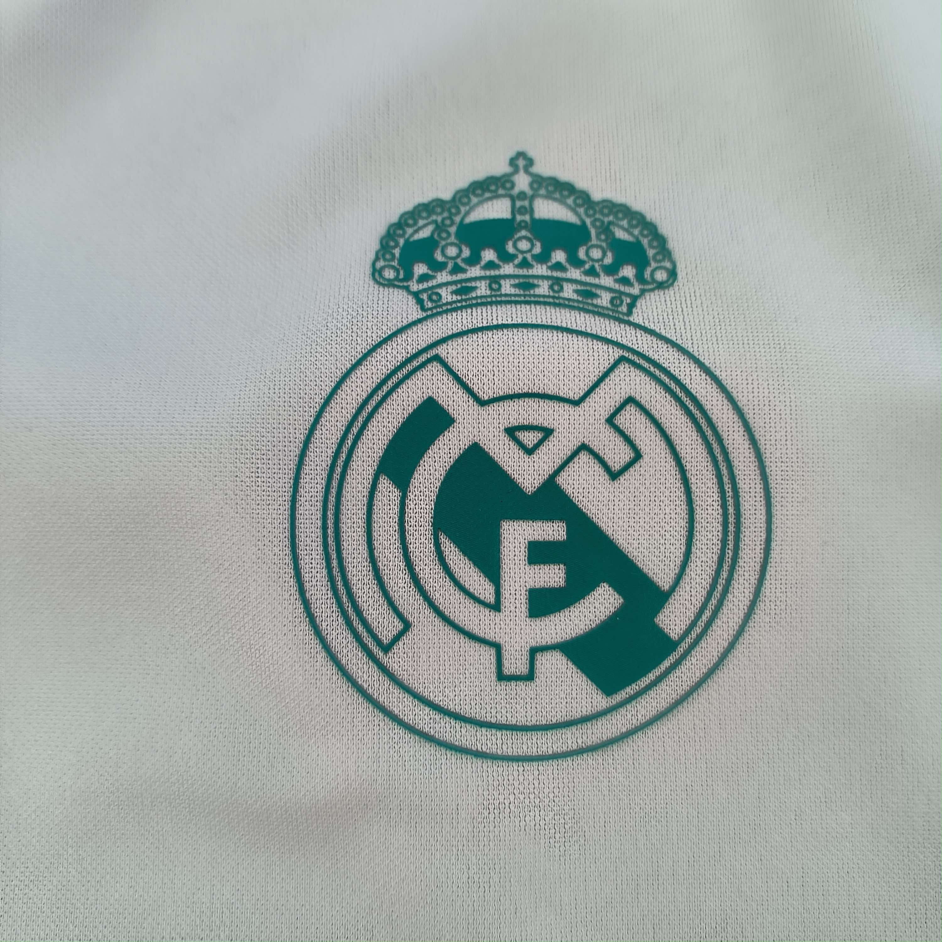 Adidas Real Madrid 2017-18 Adidas training football jersey size XS Size US XS / EU 42 / 0 - 3 Thumbnail