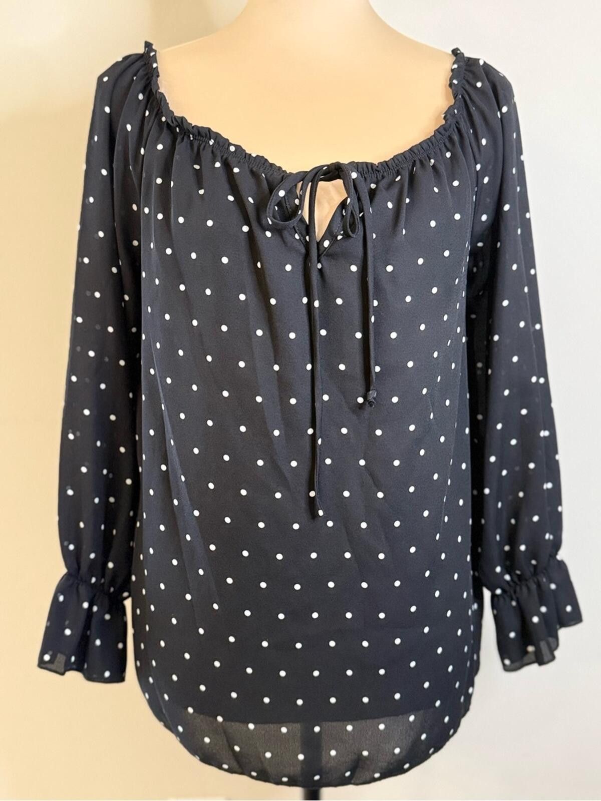 Other White Birch black white polka dot on/off shoulder top SZ SM Size S / US 4 / IT 40 - 1 Thumbnail