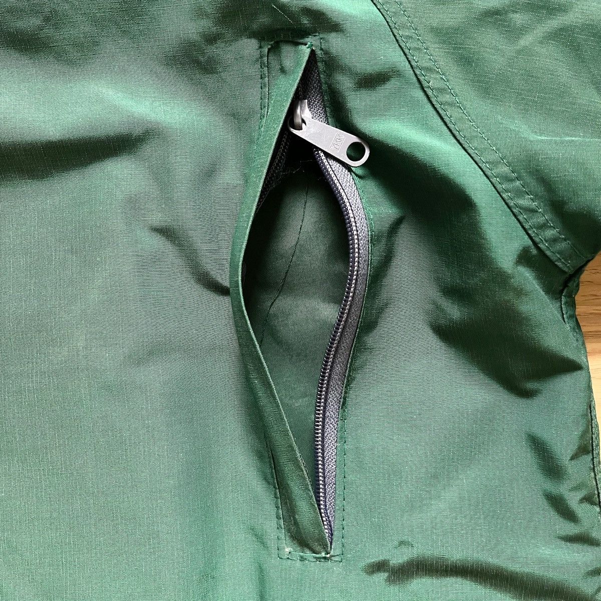Eastern Mountain Sports × Vintage Vintage Eastern Mountain Sports Hooded Mountain Parka Size US XS / EU 42 / 0 - 8 Thumbnail