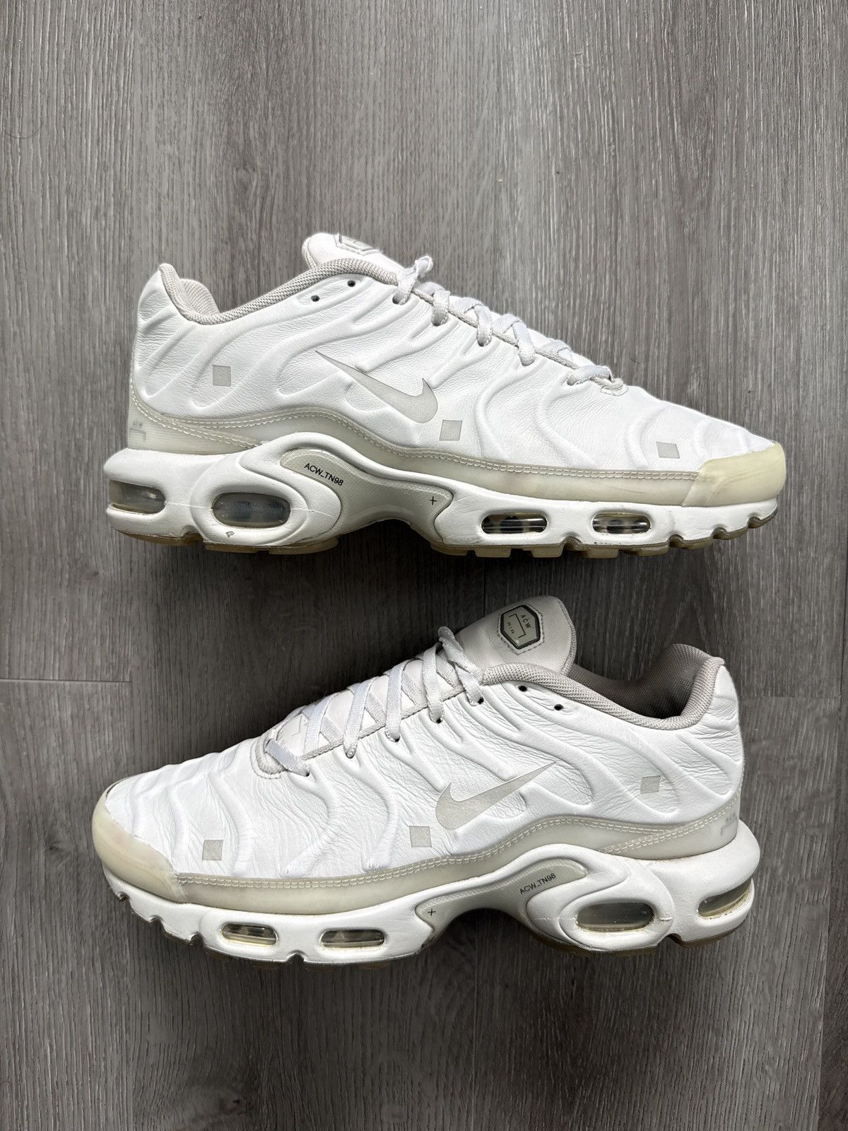 A-COLD-WALL* × Nike Nike Air Max Plus A-COLD-WALL Platinum Tint Size 9 Size US 9 / EU 42 - 1 Thumbnail
