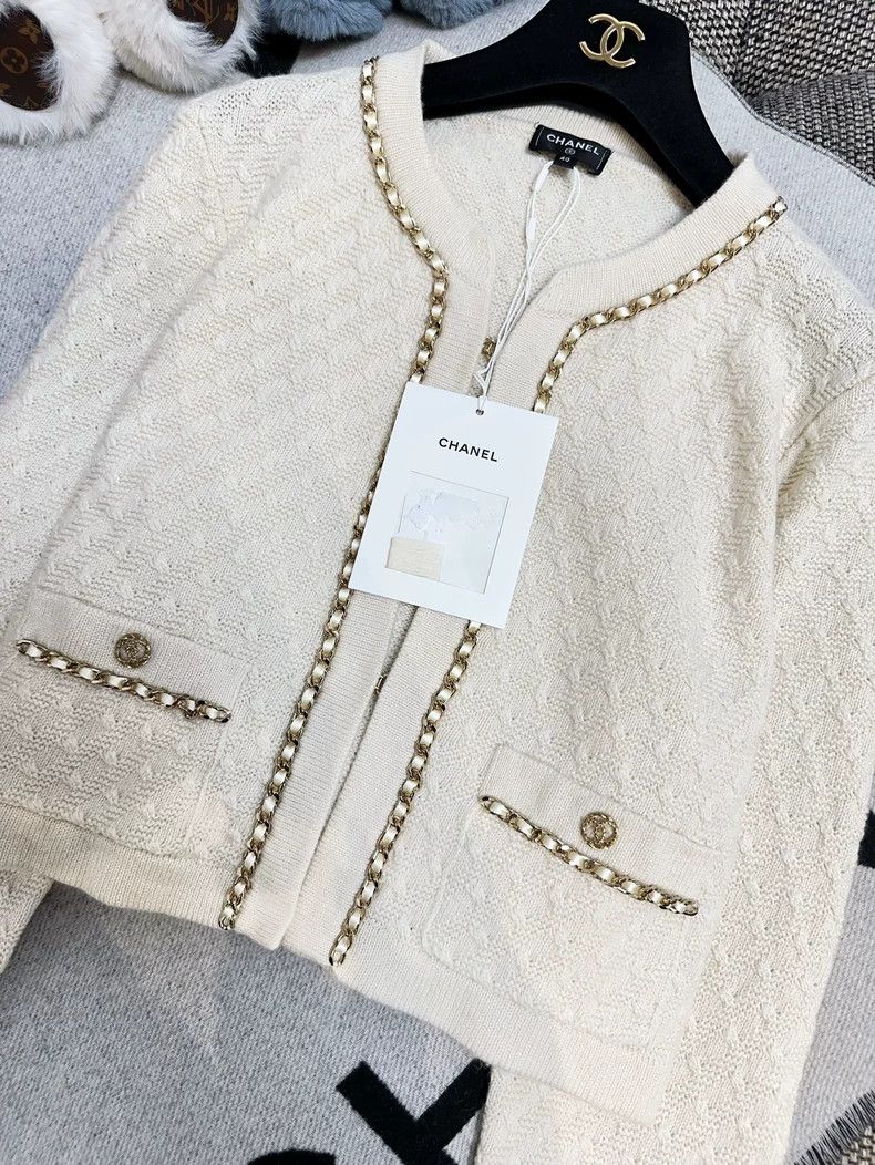 Chanel Chanel 23b beige leather wear chain rolled edge two pocket Size S / US 4 / IT 40 - 2 Thumbnail