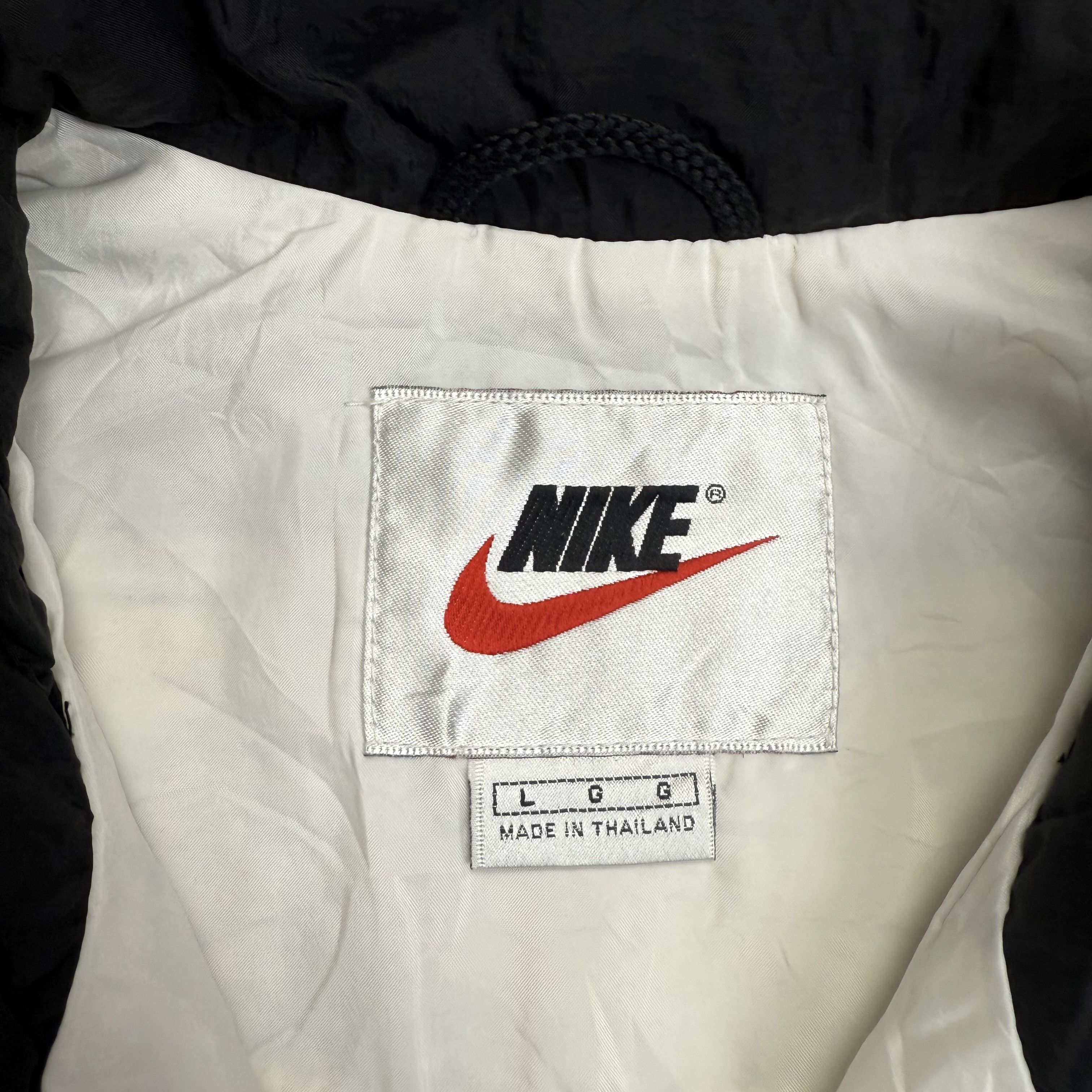 Nike Vintage 90s Nike Big Logo Jacket Size US L / EU 52-54 / 3 - 10 Thumbnail