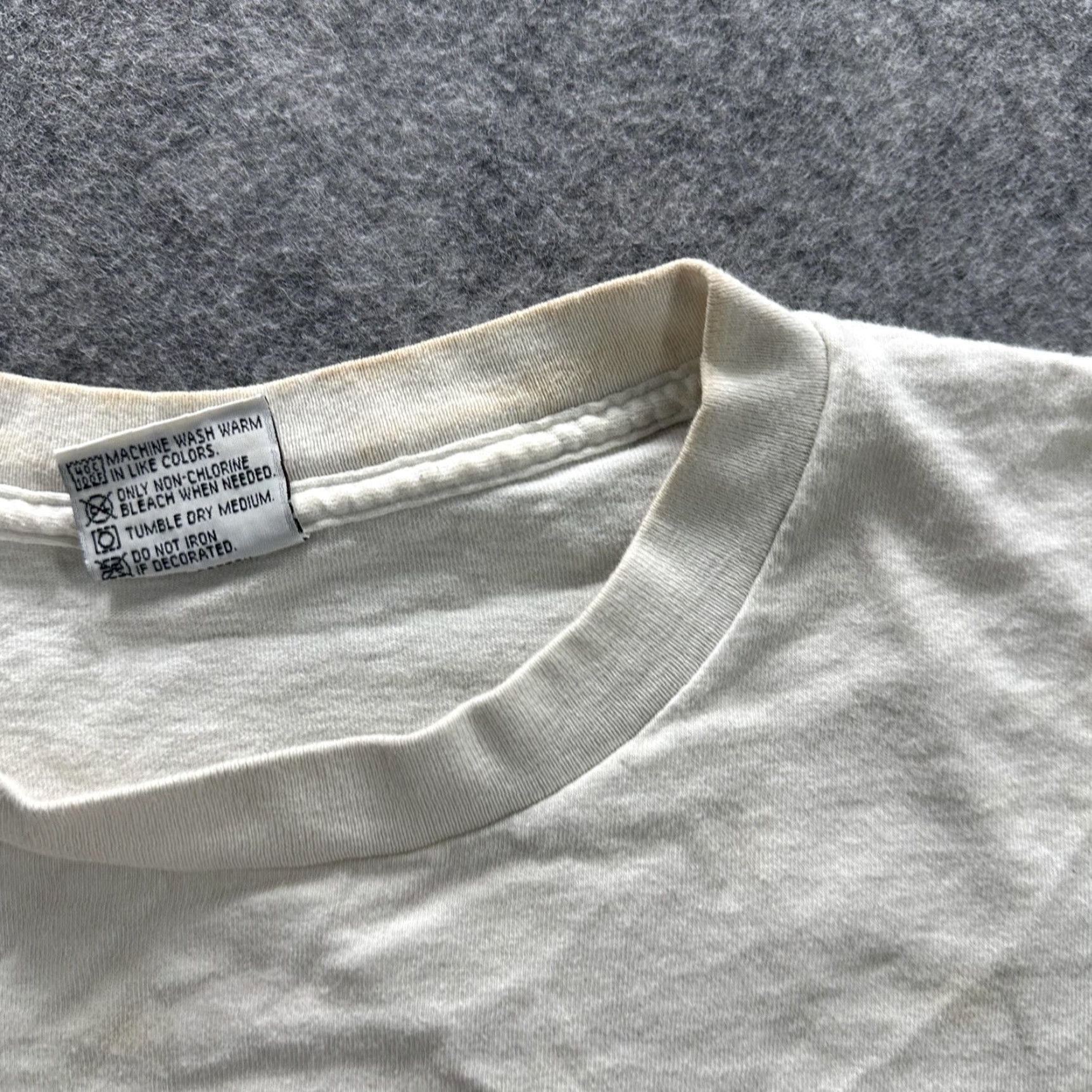Hard Rock Cafe VINTAGE Hard Rock Cafe Orlando Shirt Mens L White Graphic 90s Size US L / EU 52-54 / 3 - 7 Thumbnail
