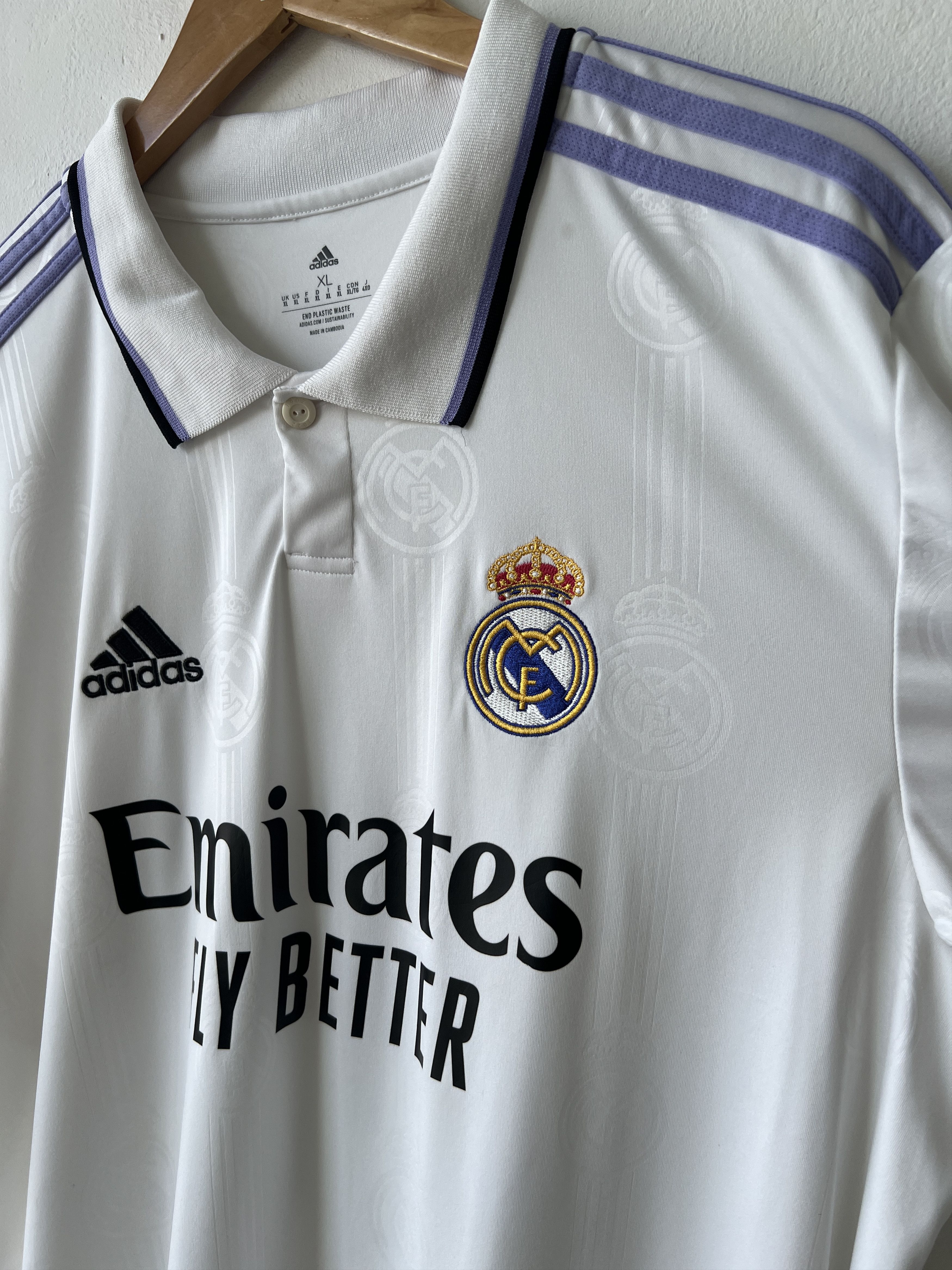 Adidas (XL) Real Madrid 2022-23 Home Kit Benzema #9 Size US XL / EU 56 / 4 - 7 Thumbnail