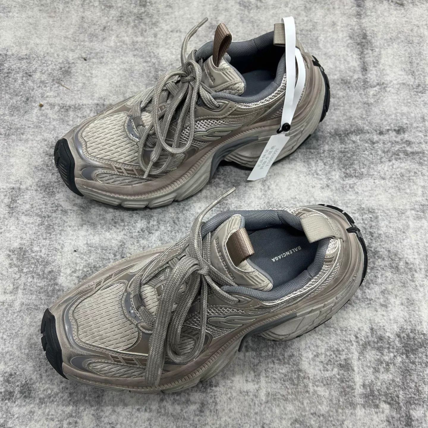 Balenciaga BALENCIAGA 99new Taupe 6XL 39 sneakers Size US 6 / EU 39 - 1 Thumbnail