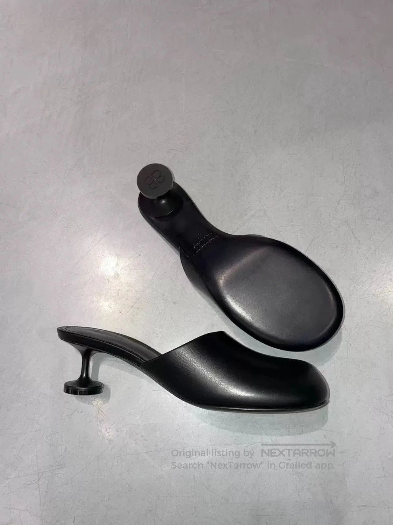 Balenciaga Balenciaga Women's Heeled Leather Mules. Size US 5 / IT 35 - 7 Thumbnail