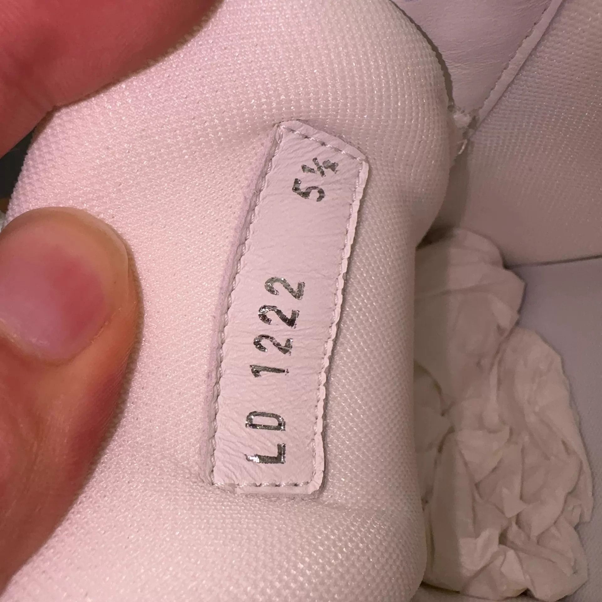 Louis Vuitton LOUIS VUITTON Trainer White 39.5 Size US 6.5 / EU 39-40 - 7 Thumbnail
