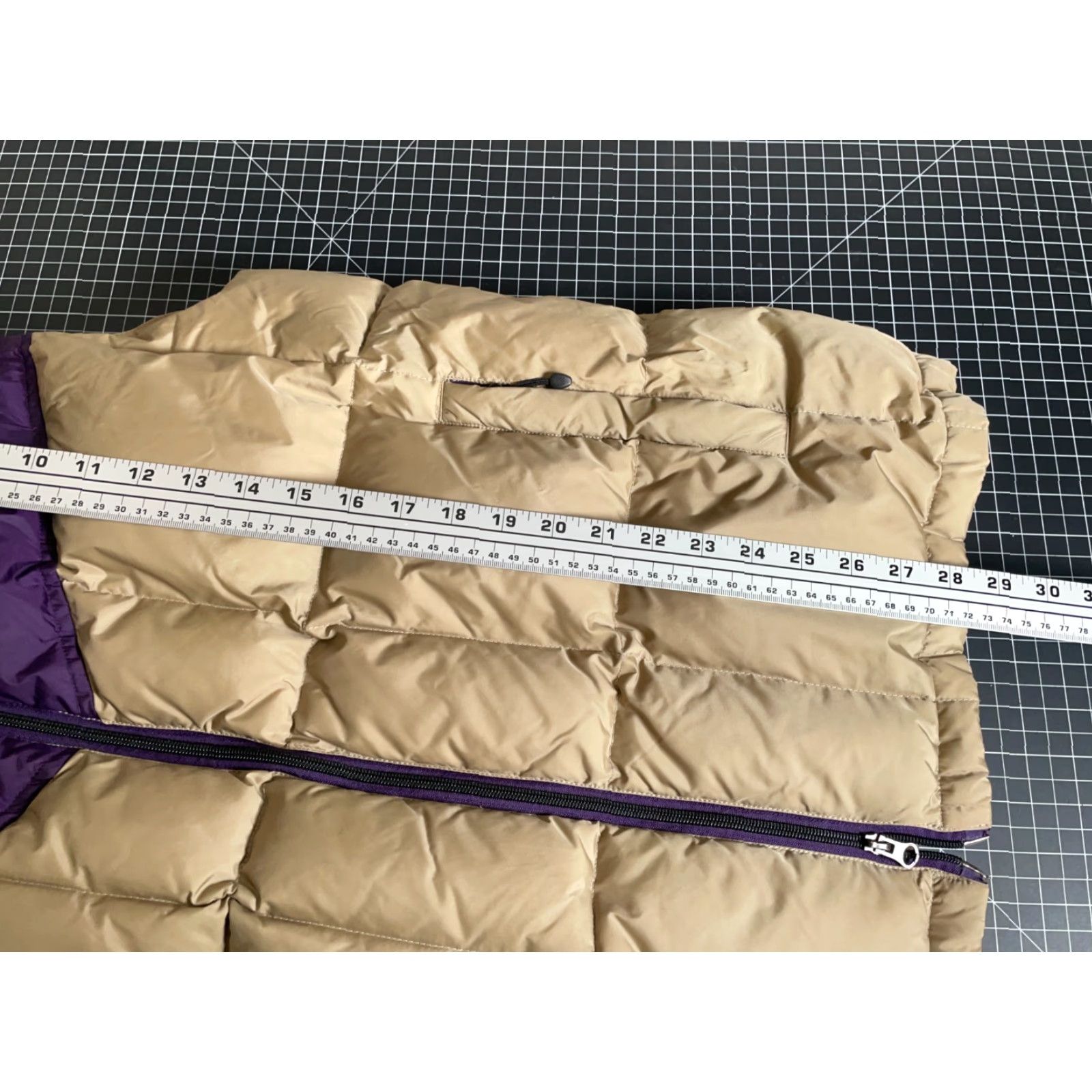 Vintage VINTAGE 10.Deep Puffer Vest Men 2XL Beige Purple Quilted Down Insulated Short Zip Pockets Hip Hop Streetwear Size US XXL / EU 58 / 5 - 6 Thumbnail