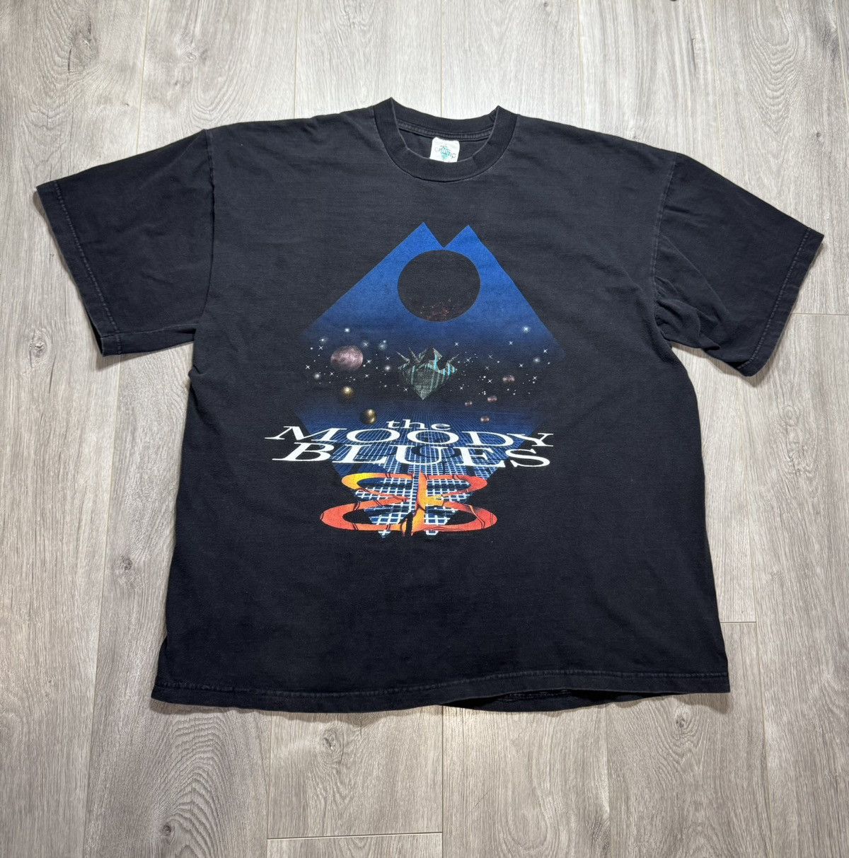 Band Tees × Vintage Vintage 1998 The Moody Blues Music Tour Rock Band Tee Size US XXL / EU 58 / 5 - 1 Thumbnail
