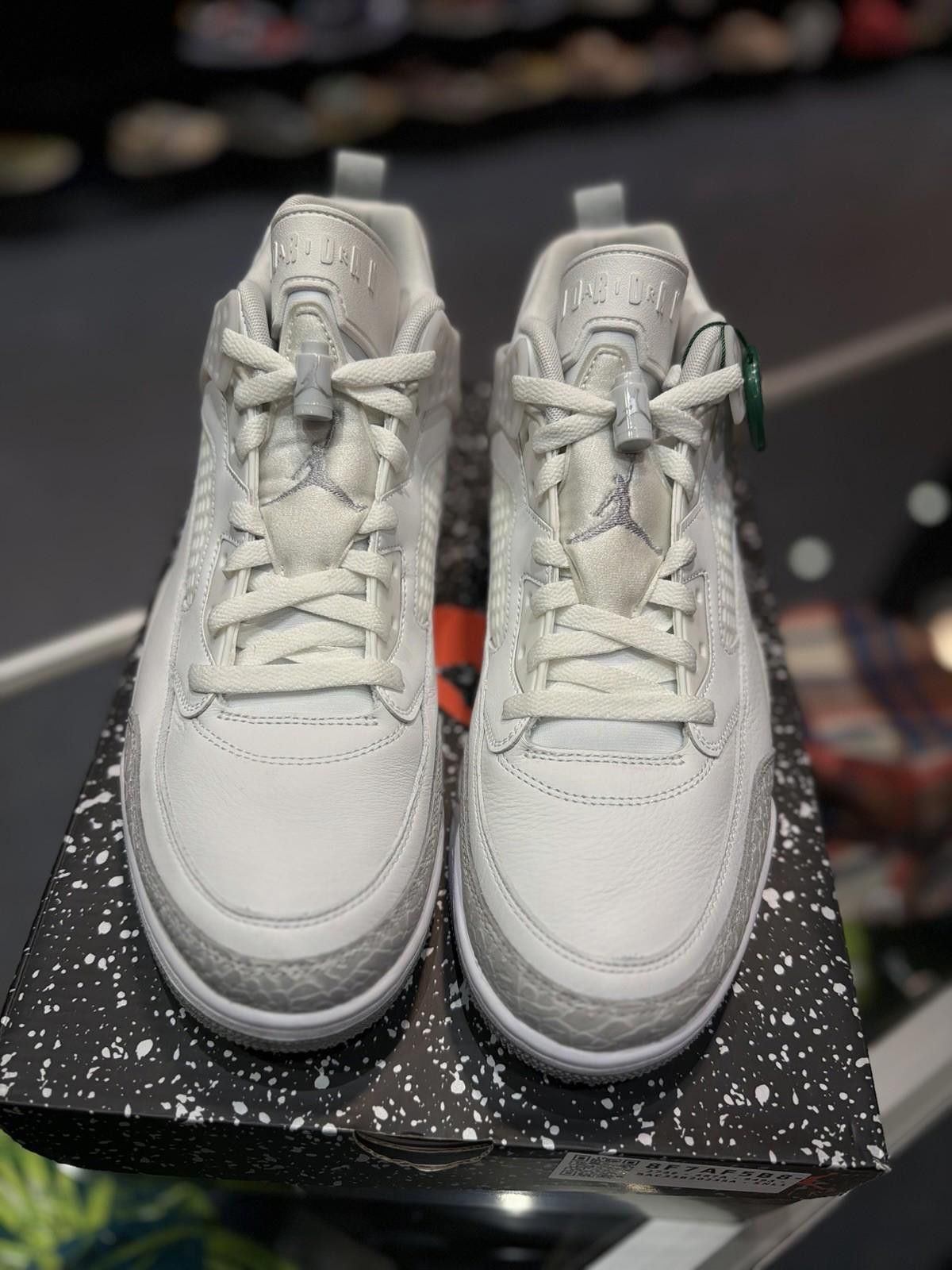 Nike Nike Jordan Spizike Low Summit White Metallic Silver Size 13 Size US 13 / EU 46 - 5 Thumbnail