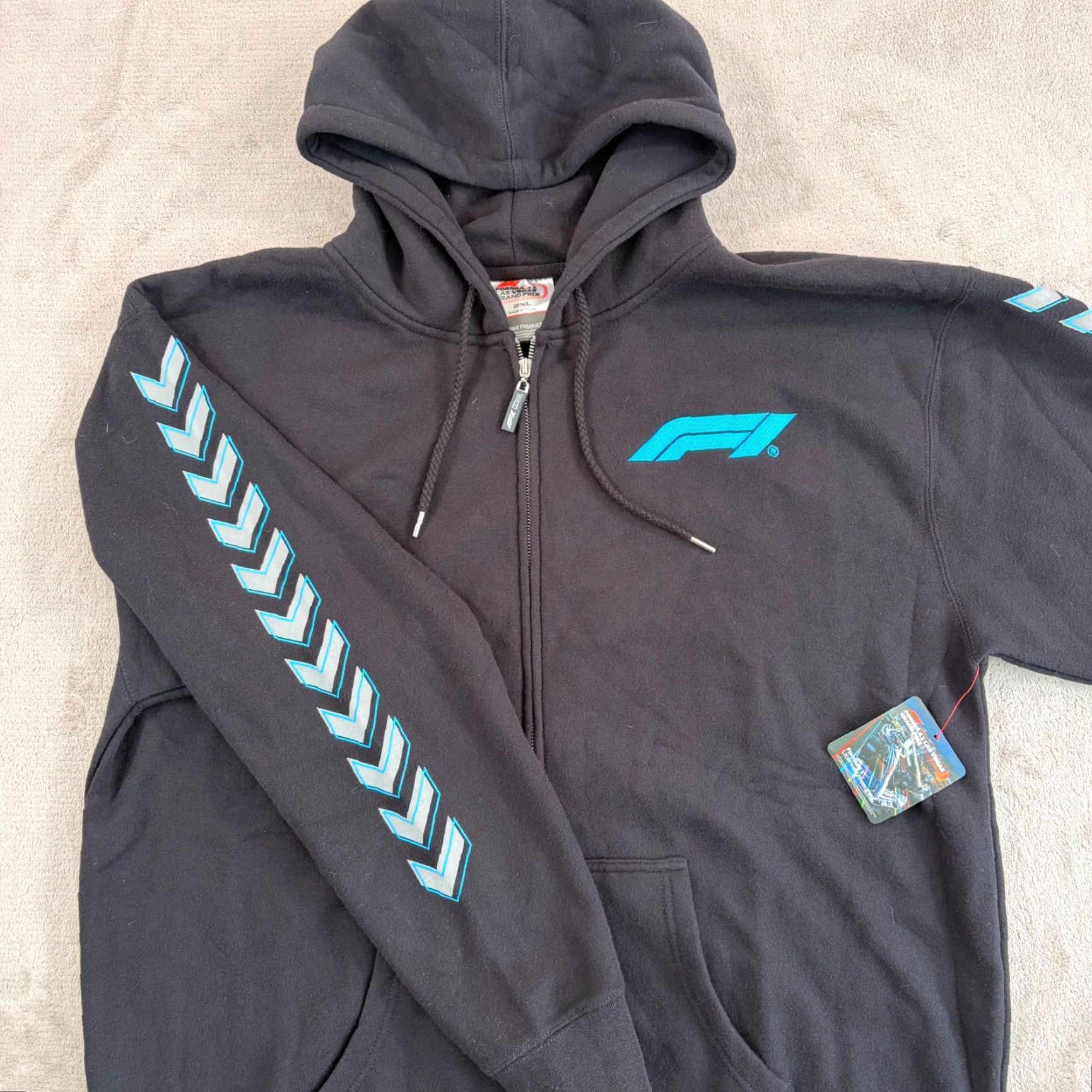 Vintage Formula 1 2024 Los Vegas Grand Prix Hoodie Men 2XL Black LVGP Full Zip Race NWT Size US XXL / EU 58 / 5 - 4 Thumbnail