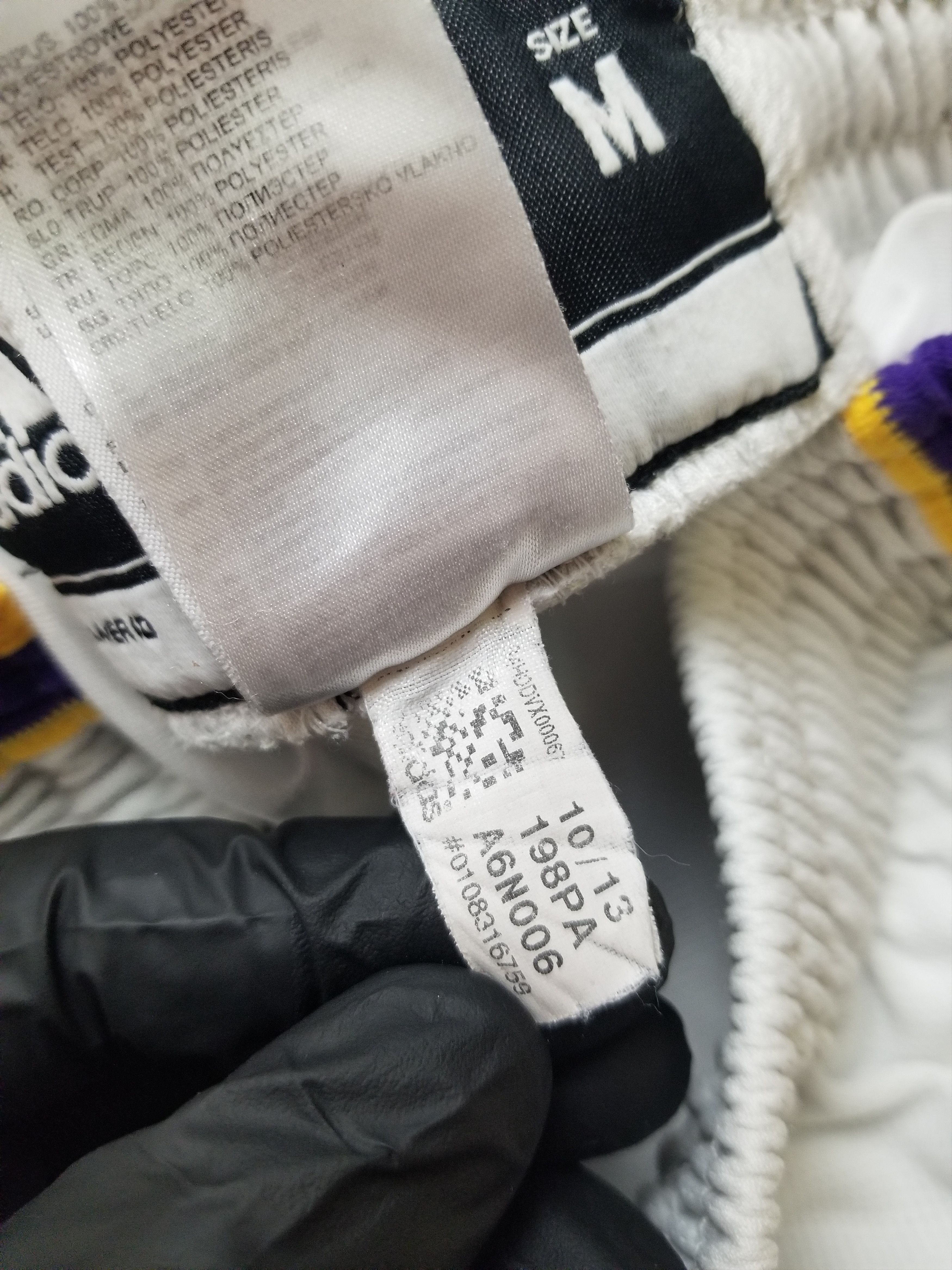 Adidas Adidas 2013 Los Angeles Lakers NBA Shorts Men's Size M Size US 34 / EU 50 - 9 Thumbnail