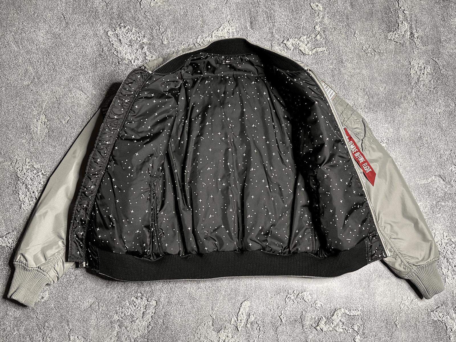 Alpha Industries Alpha Industries flyer's man intermediate ma-1 M Size US M / EU 48-50 / 2 - 7 Thumbnail