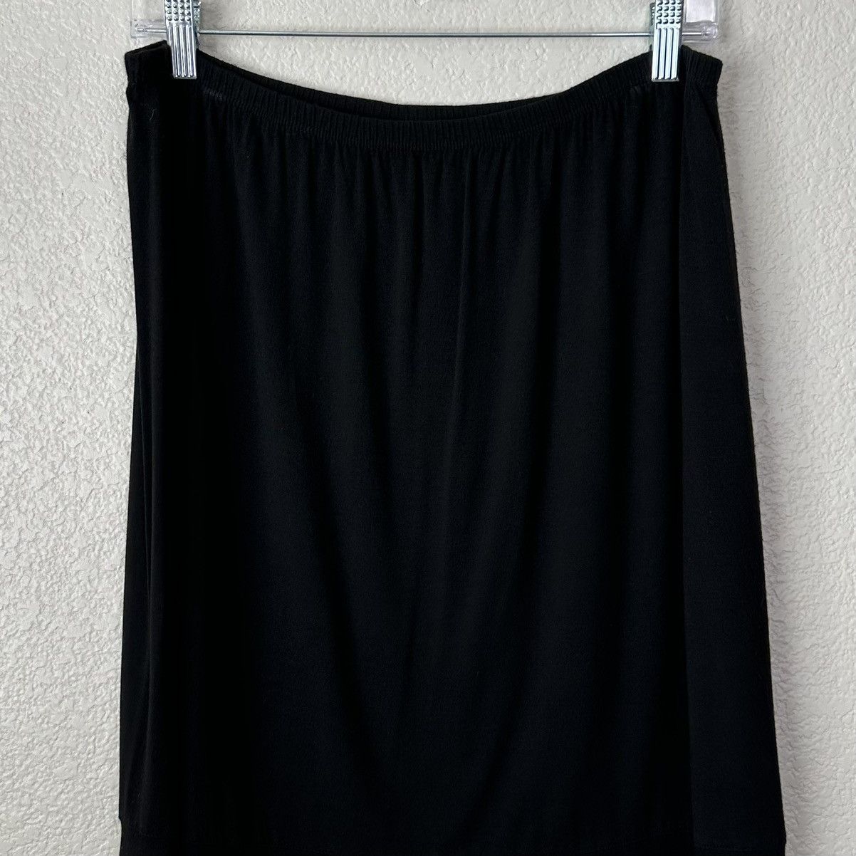 Chicos Chico’s Black Elasticized Waist Midi Skirt Size 30" / US 8 / IT 44 - 2 Thumbnail