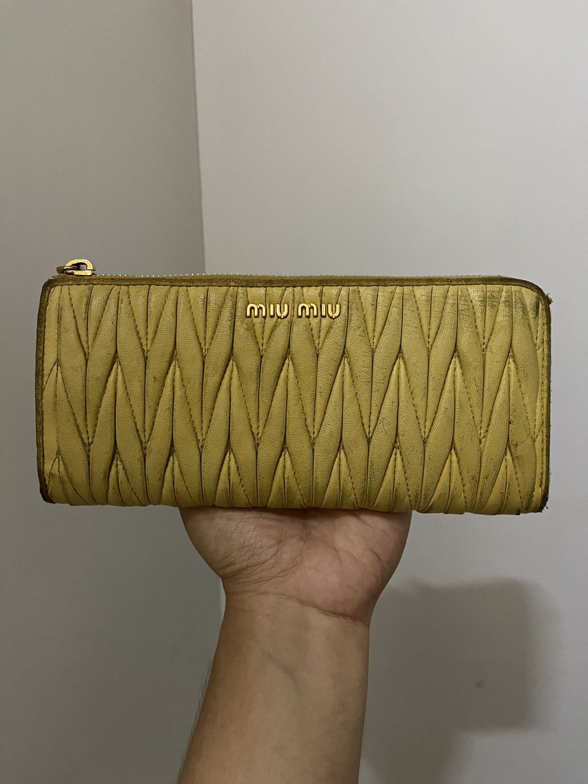 Miu Miu Miu Miu Matelassé Pleated Size ONE SIZE - 1 Thumbnail