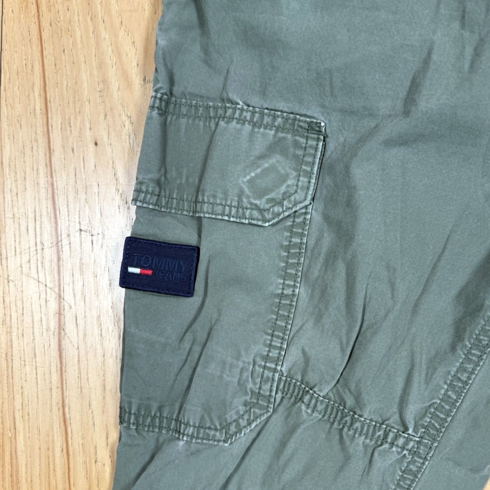 Tommy Hilfiger VINTAGE Tommy Hilfiger Cargo Pants Jogger Mens Small Green 28x27 Inseam 27 Lightweight Paratrooper S Pants Mens Green Size US 29 - 5 Thumbnail