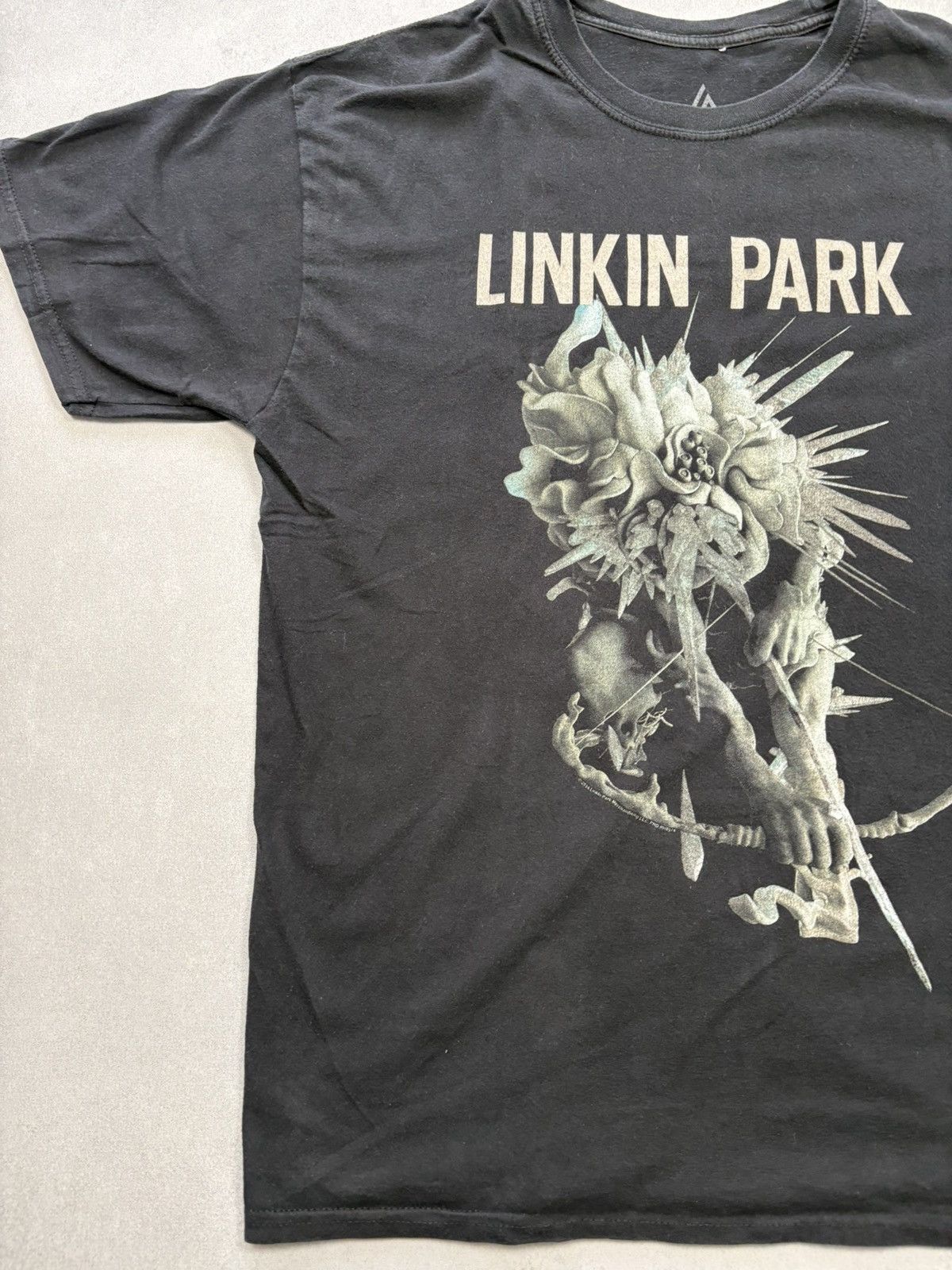 Band Tees Linkin Park The Hunting Party Tour 2014 T-Shirt Rock Tee Size US XL / EU 56 / 4 - 3 Thumbnail