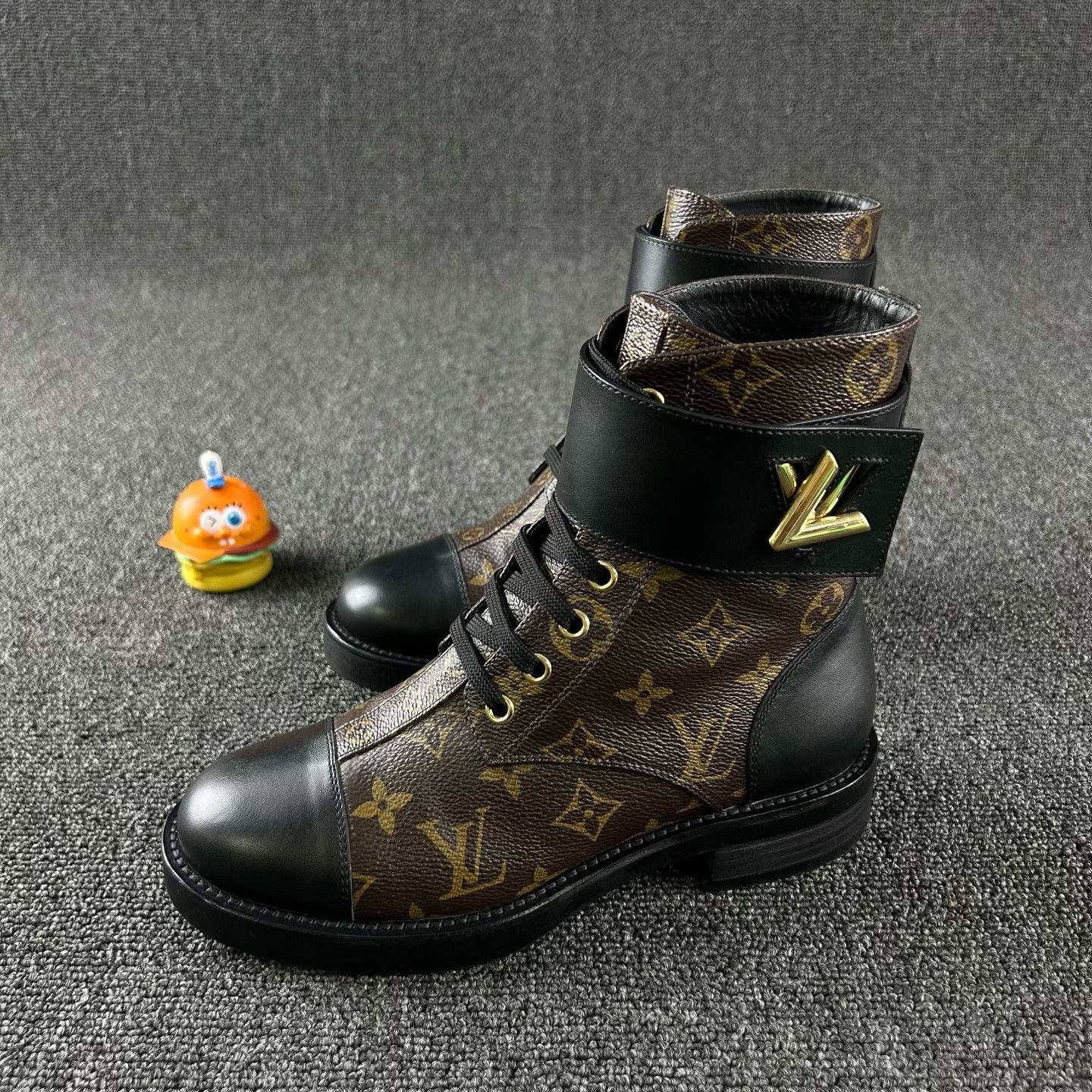 Louis Vuitton Louis Vuitton Monogram Short Boots Size US 5 / IT 35 - 1 Thumbnail