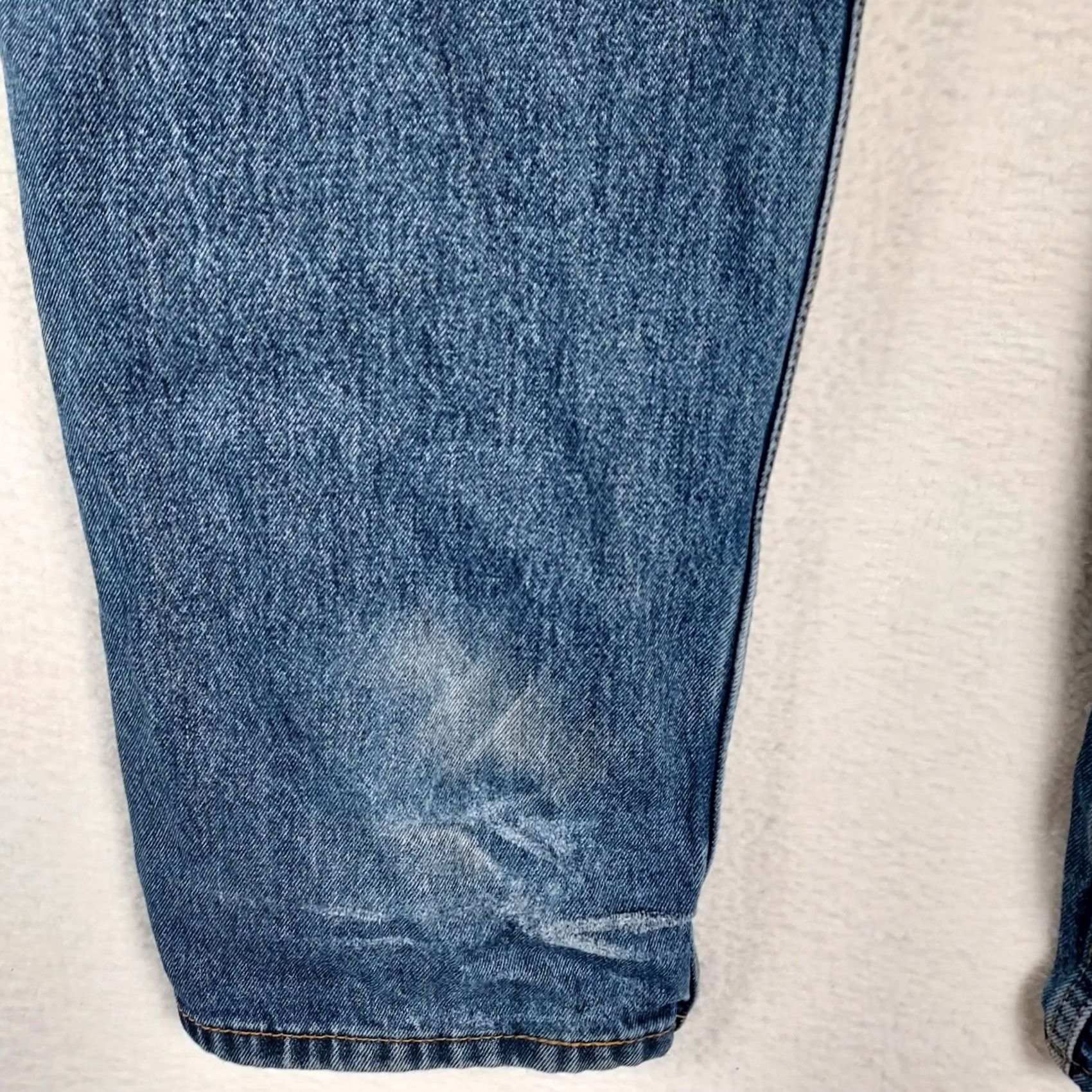 Levi's Levi’s 550 Relaxed Fit Jeans Men 40x30 Blue Denim Medium Wash Zip 5-Pocket Straight Regular Comfort Jeans Mens Size US 40 / EU 56 - 6 Thumbnail