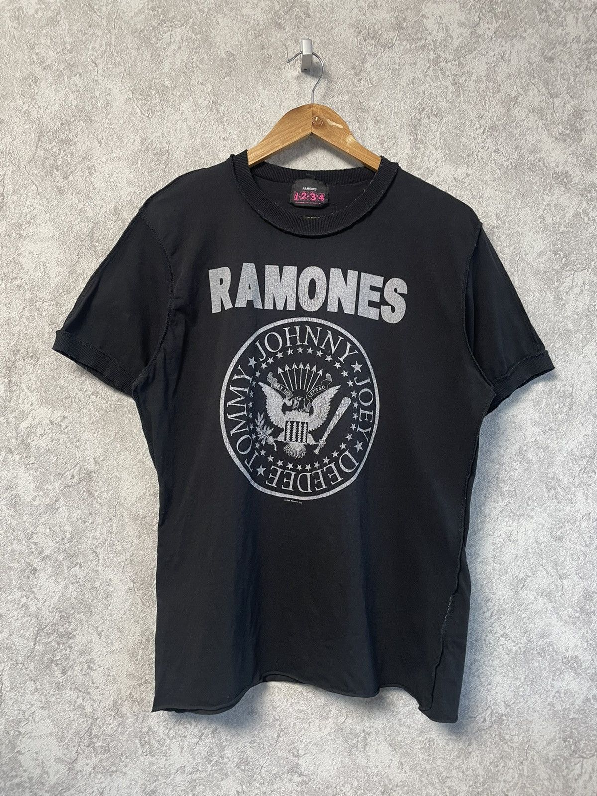 Vintage Ramones 2008 Punk Rock T-Shirt Avant Garde Style