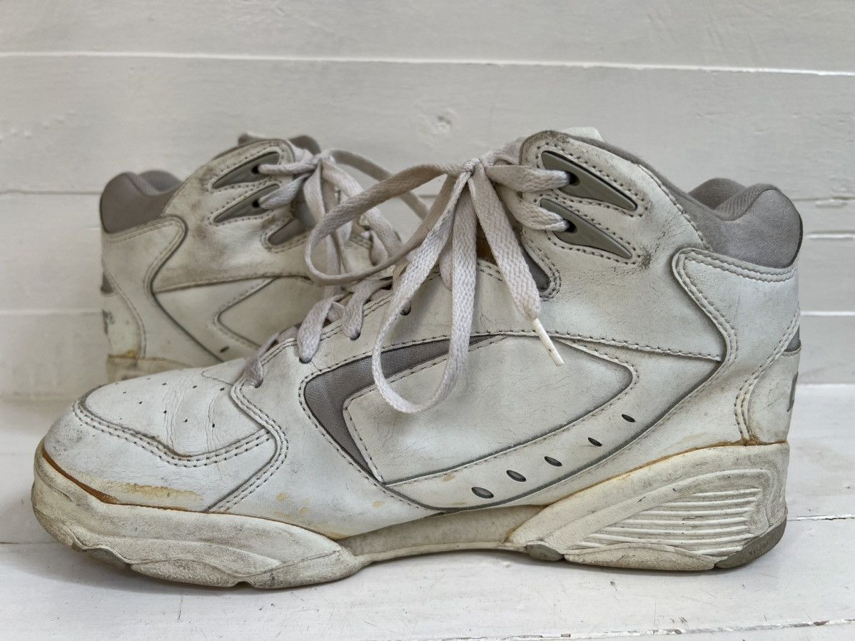 Converse Rare Converse CONS White Men Athletic Basketball Sneaker Size US 9.5 / EU 42-43 - 7 Thumbnail